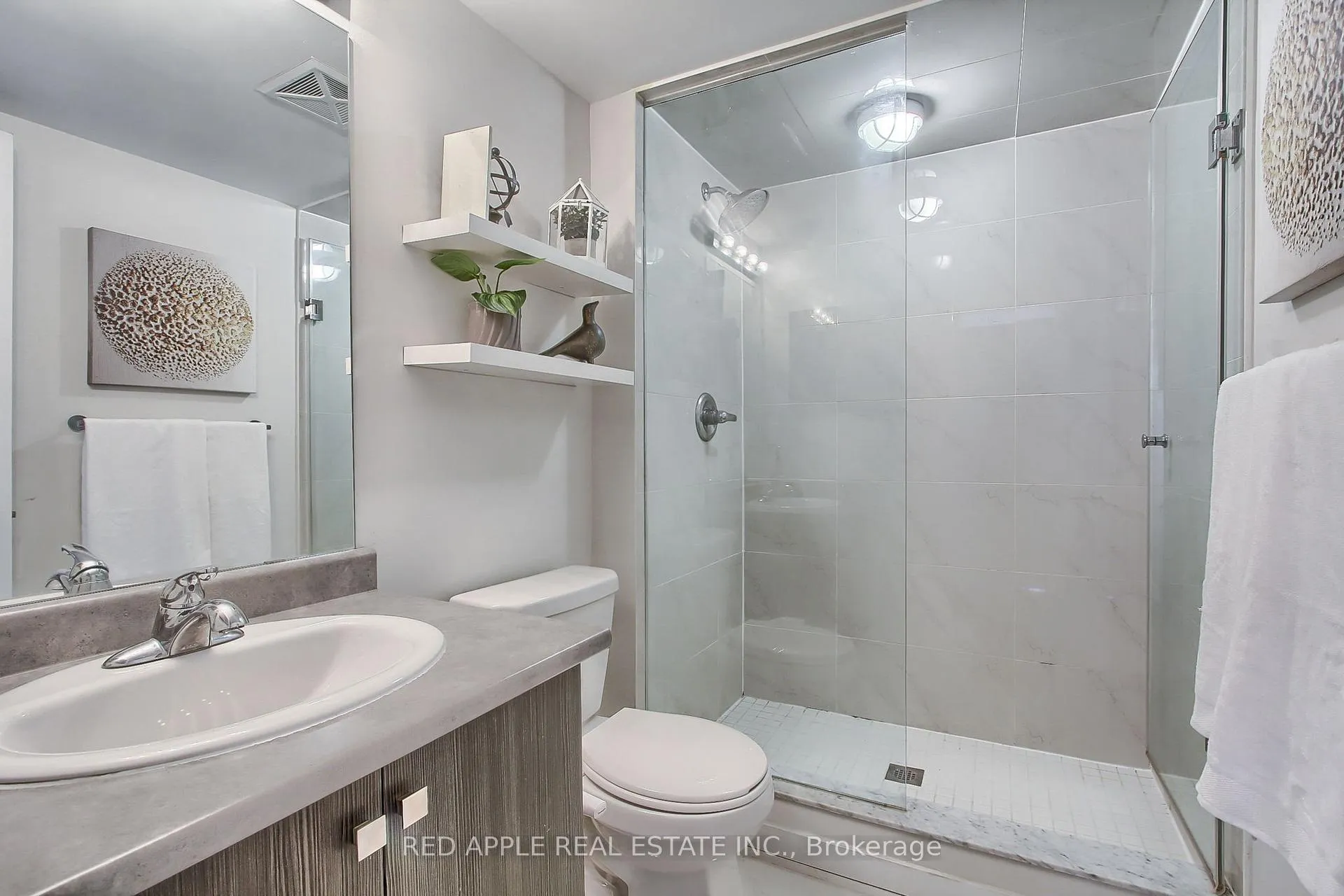 Photo 14 of Unit 110, 600 Alex Gardner Circle, Aurora, Aurora Village — HOMEH