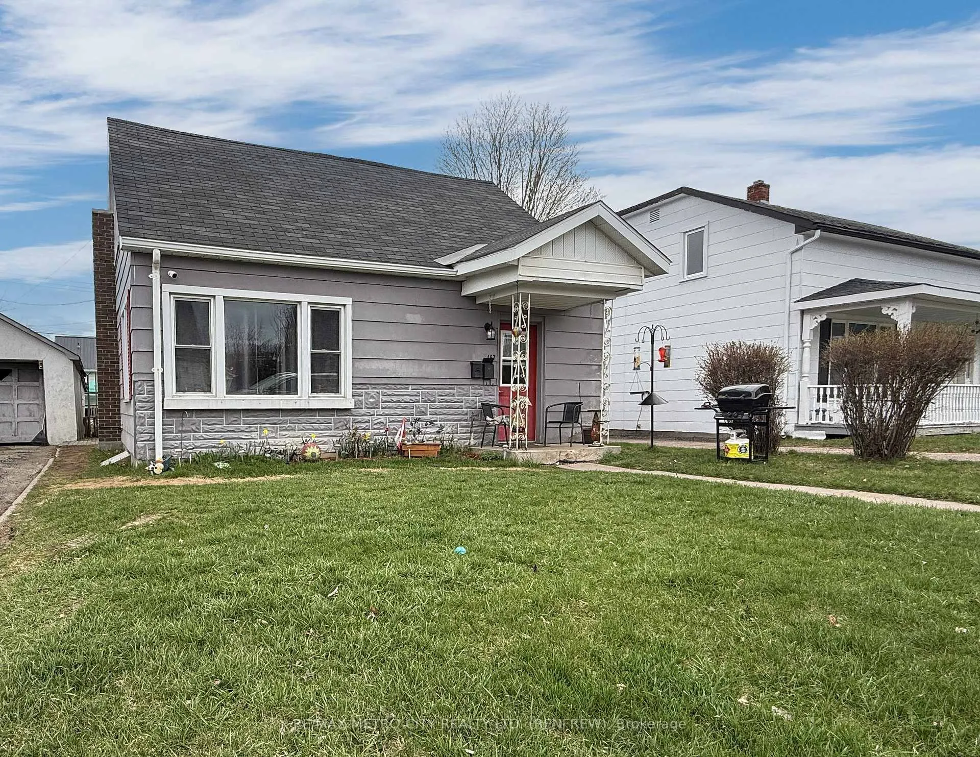 Photo 1 of 467 Dominion Street, Renfrew — HOMEH