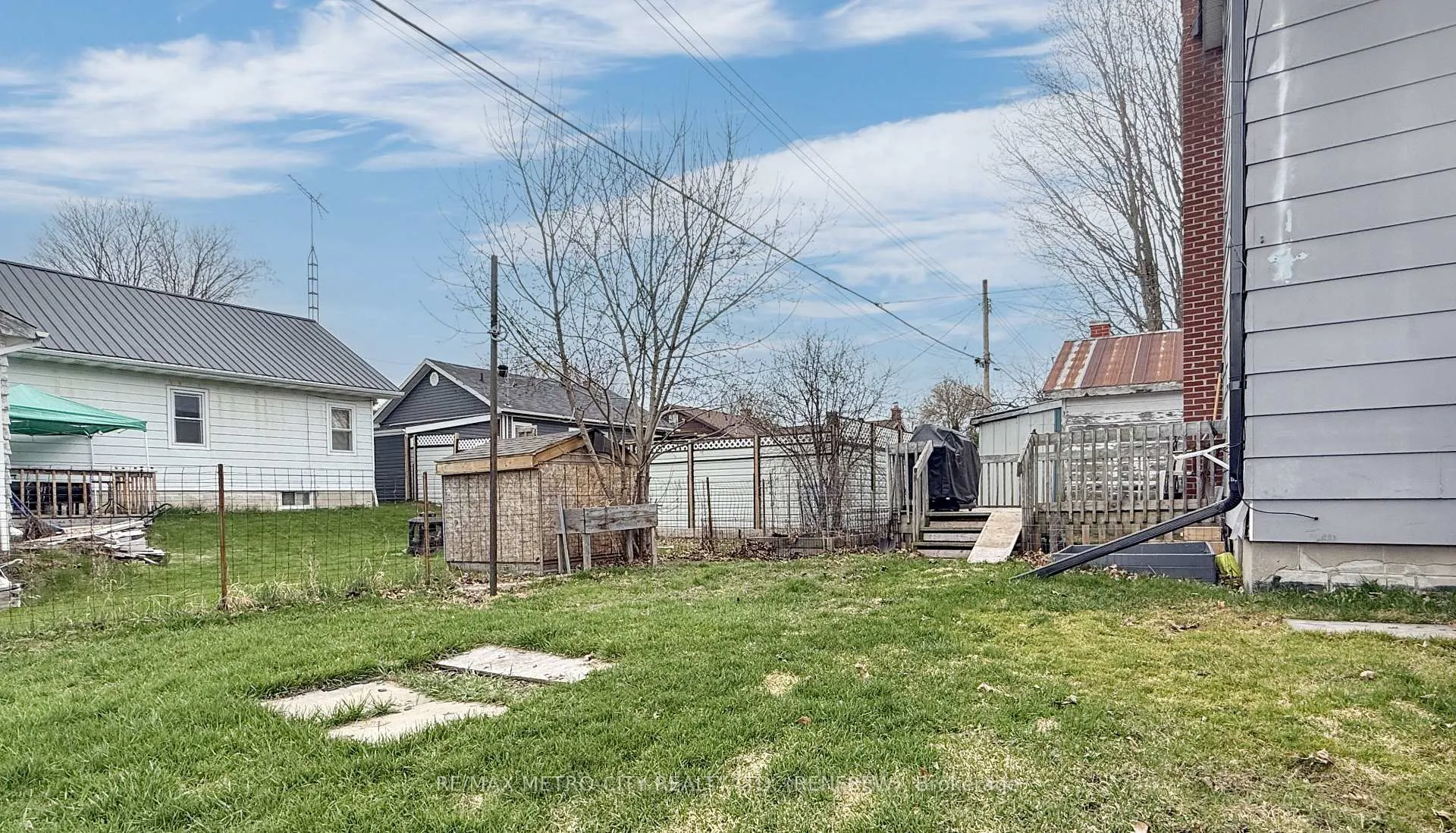 Photo 25 of 467 Dominion Street, Renfrew — HOMEH