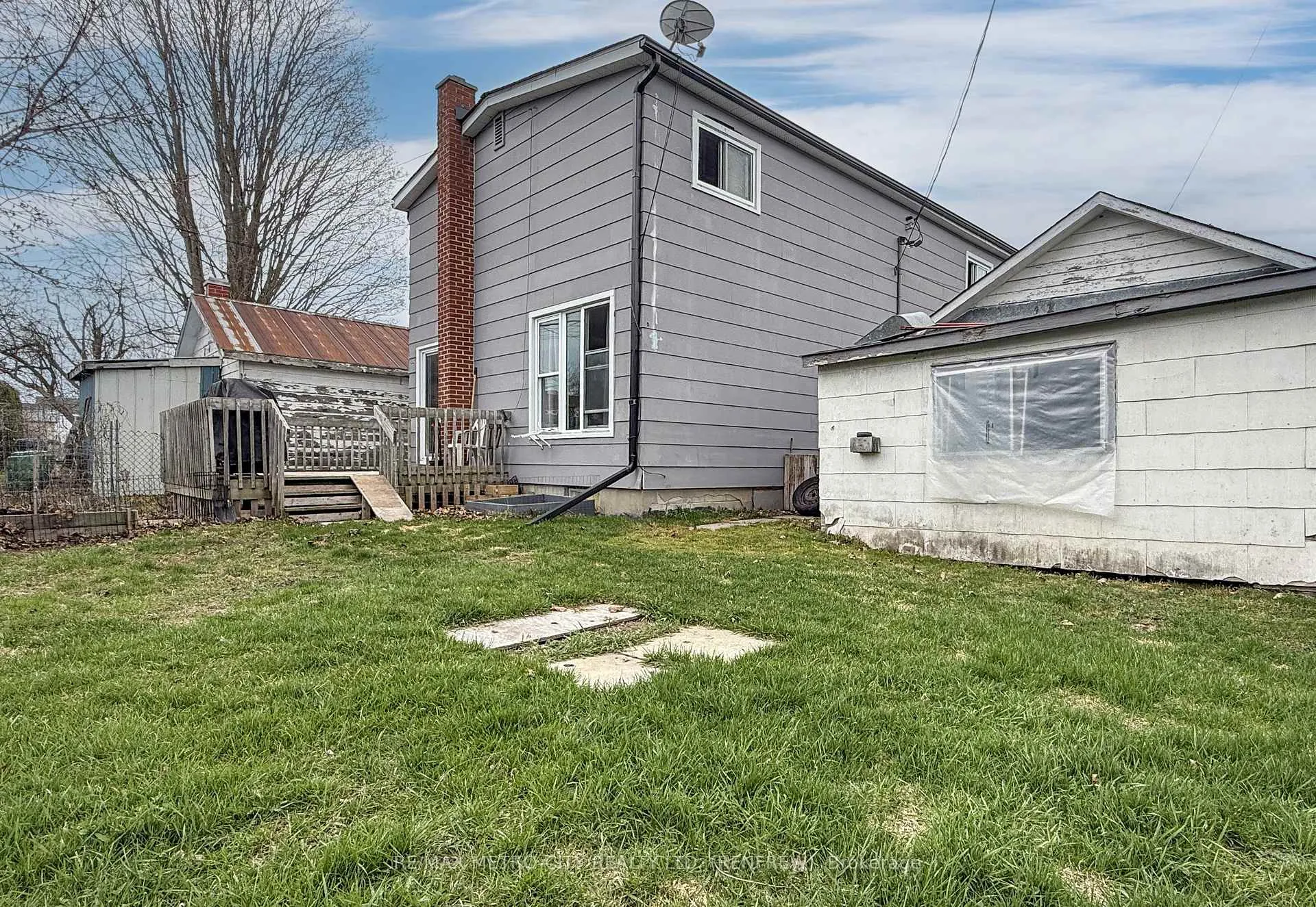 Photo 26 of 467 Dominion Street, Renfrew — HOMEH