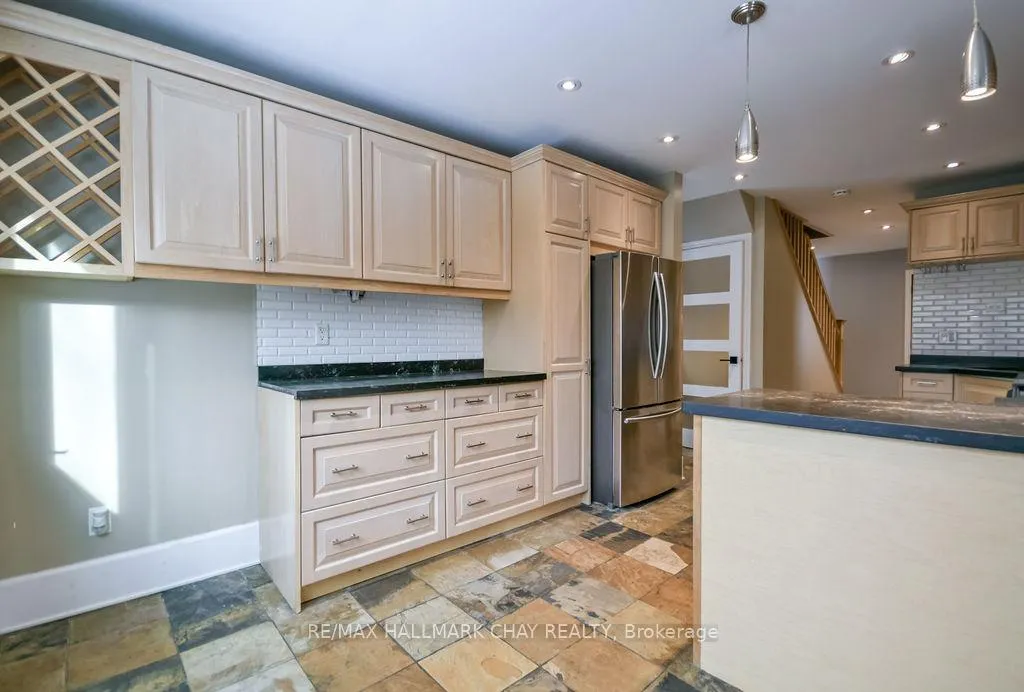 Photo 14 of 1 Pine Spring Road, Oro-Medonte, Horseshoe Valley — HOMEH