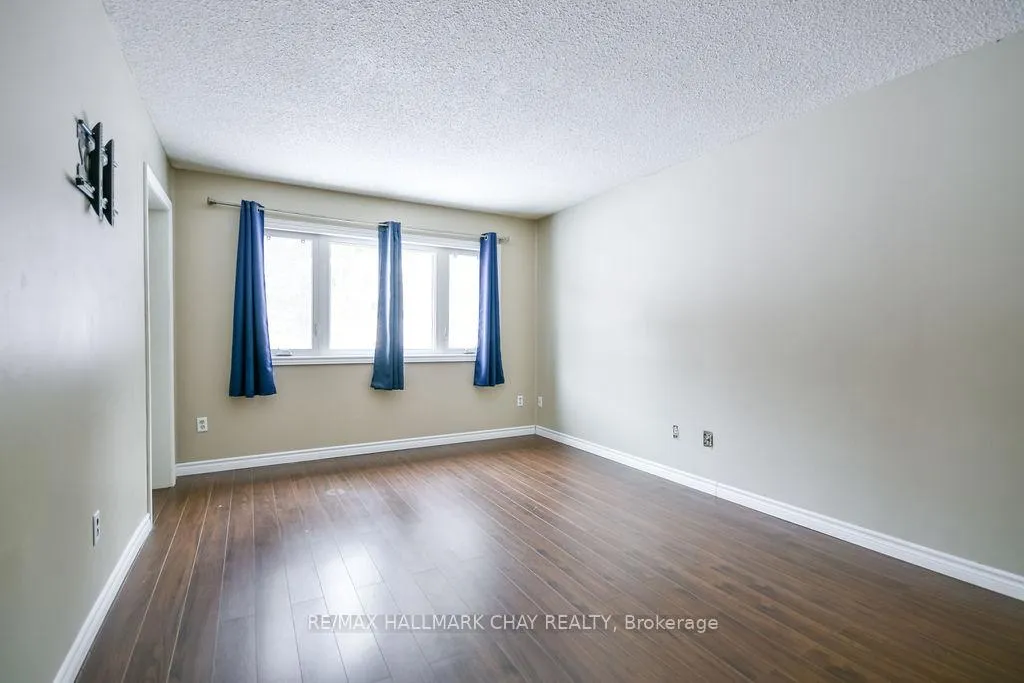 Photo 16 of 1 Pine Spring Road, Oro-Medonte, Horseshoe Valley — HOMEH