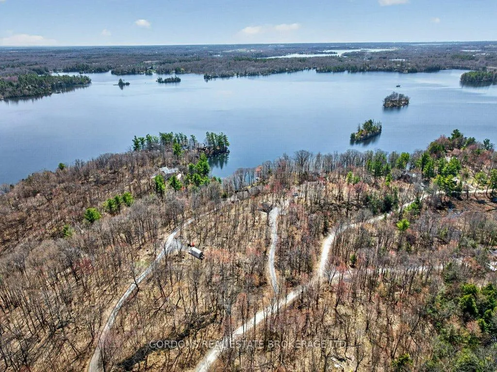 Photo 4 of 4820 Huntbach Lane, Frontenac, Frontenac South — HOMEH