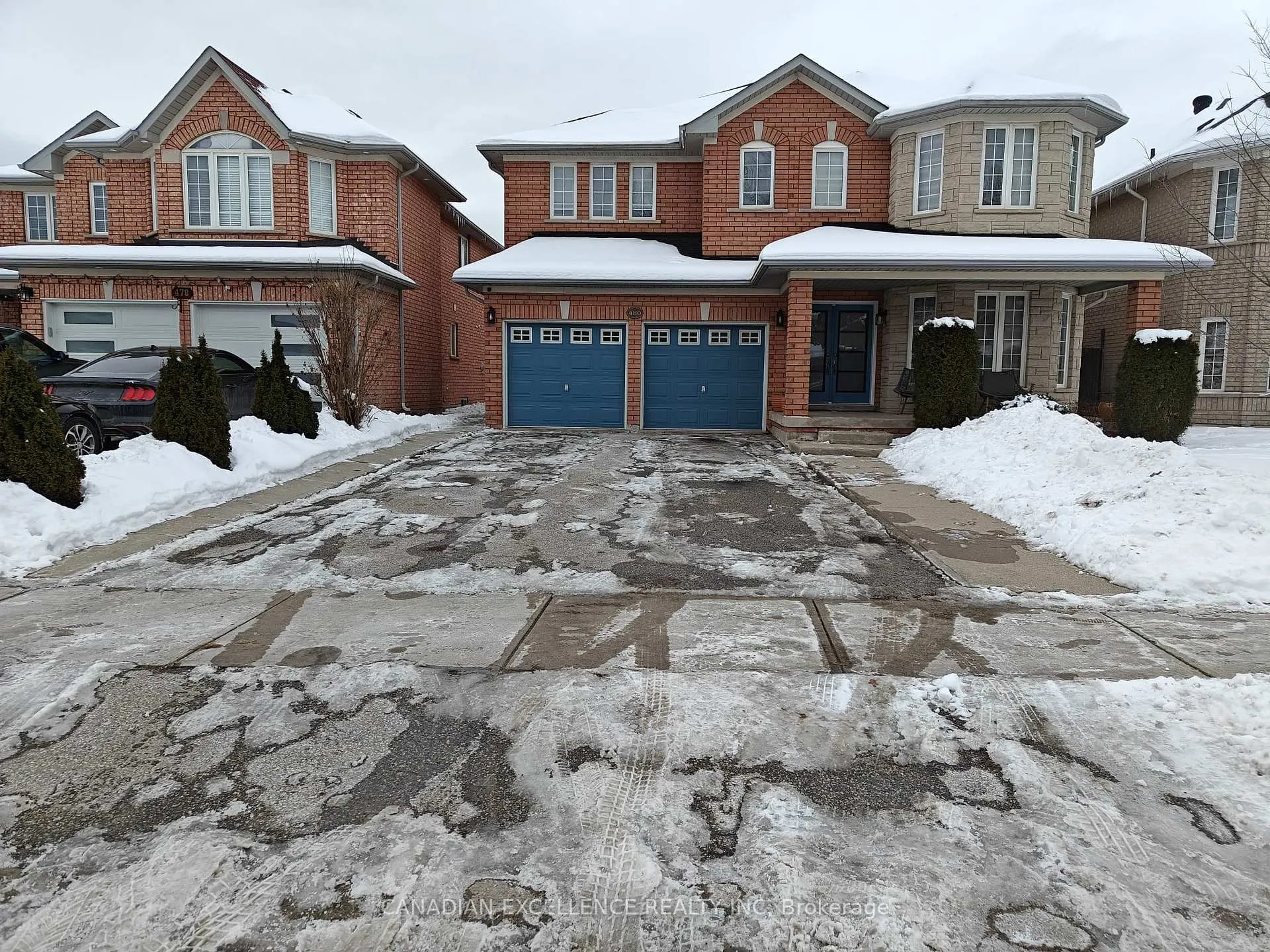 Front of 480 Fernforest Drive