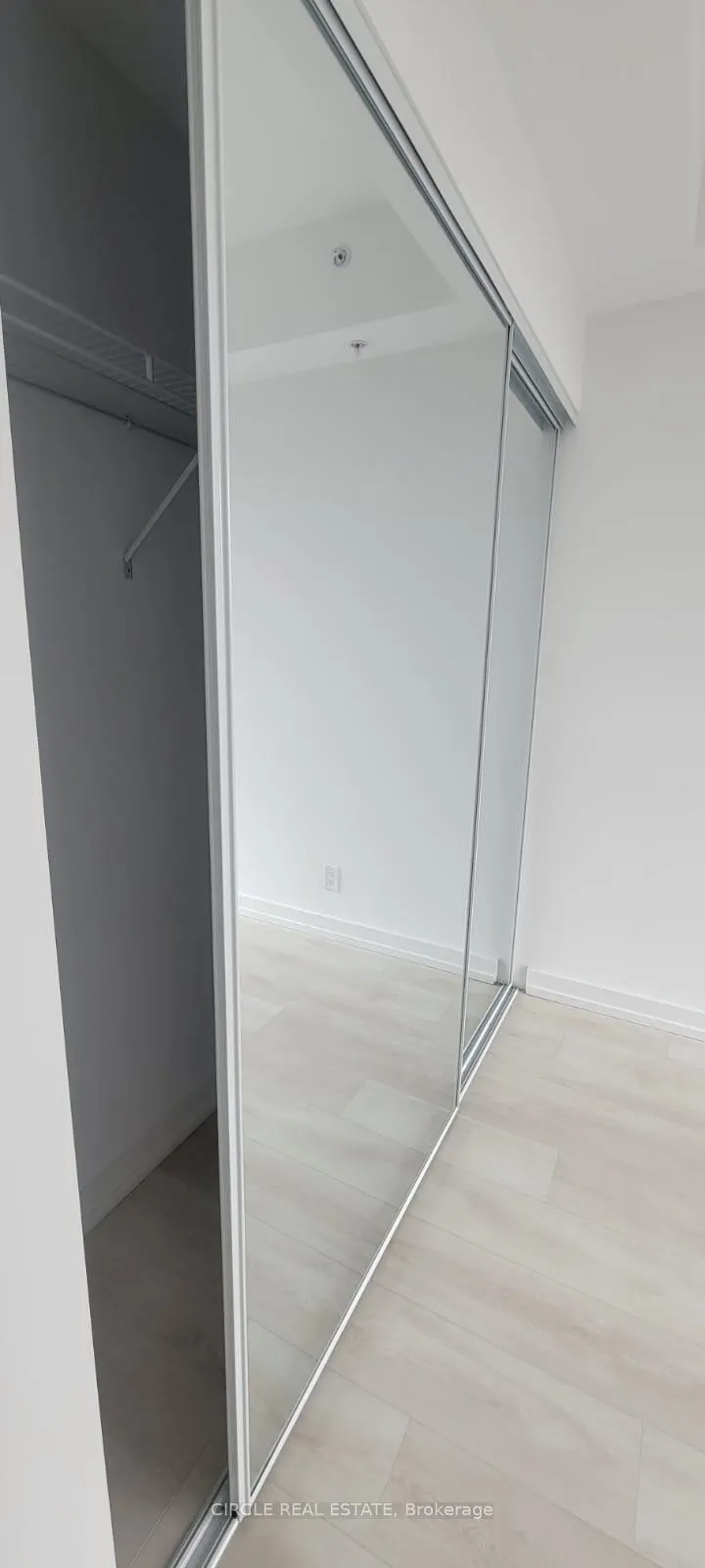 Photo 7 of Unit 2713, 75 James Street S, Hamilton, Corktown — HOMEH