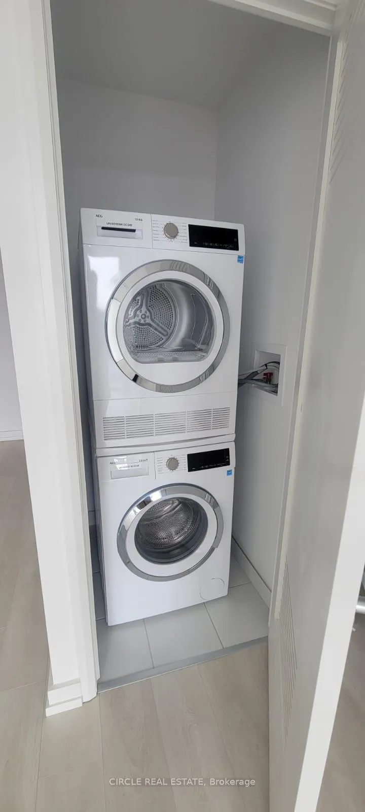Photo 10 of Unit 2713, 75 James Street S, Hamilton, Corktown — HOMEH