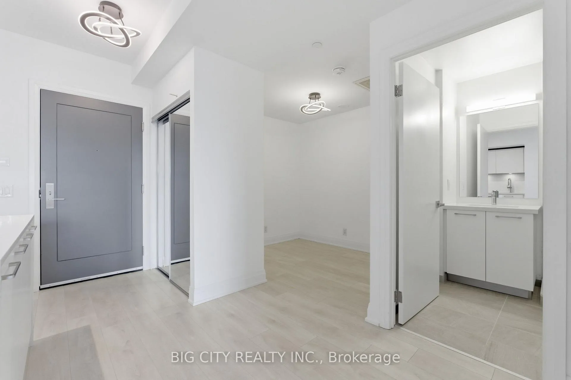 Photo 33 of Unit 618, 33 Frederick Todd Way, Toronto, Thorncliffe Park — HOMEH
