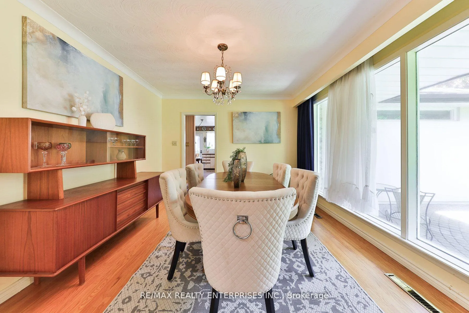 Photo 7 of 1364 Avonbridge Drive, Mississauga, Mineola — HOMEH