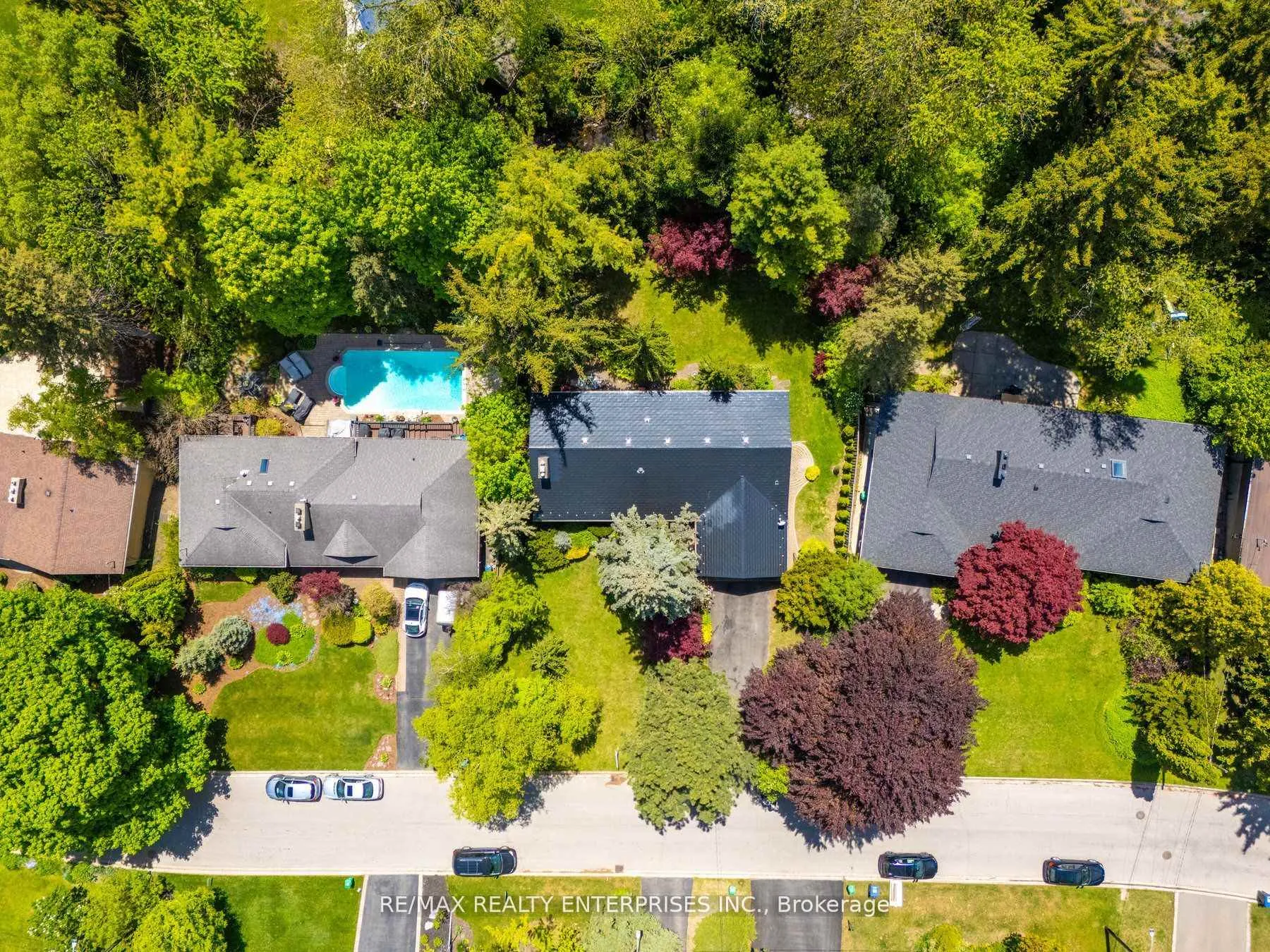 Photo 13 of 1364 Avonbridge Drive, Mississauga, Mineola — HOMEH