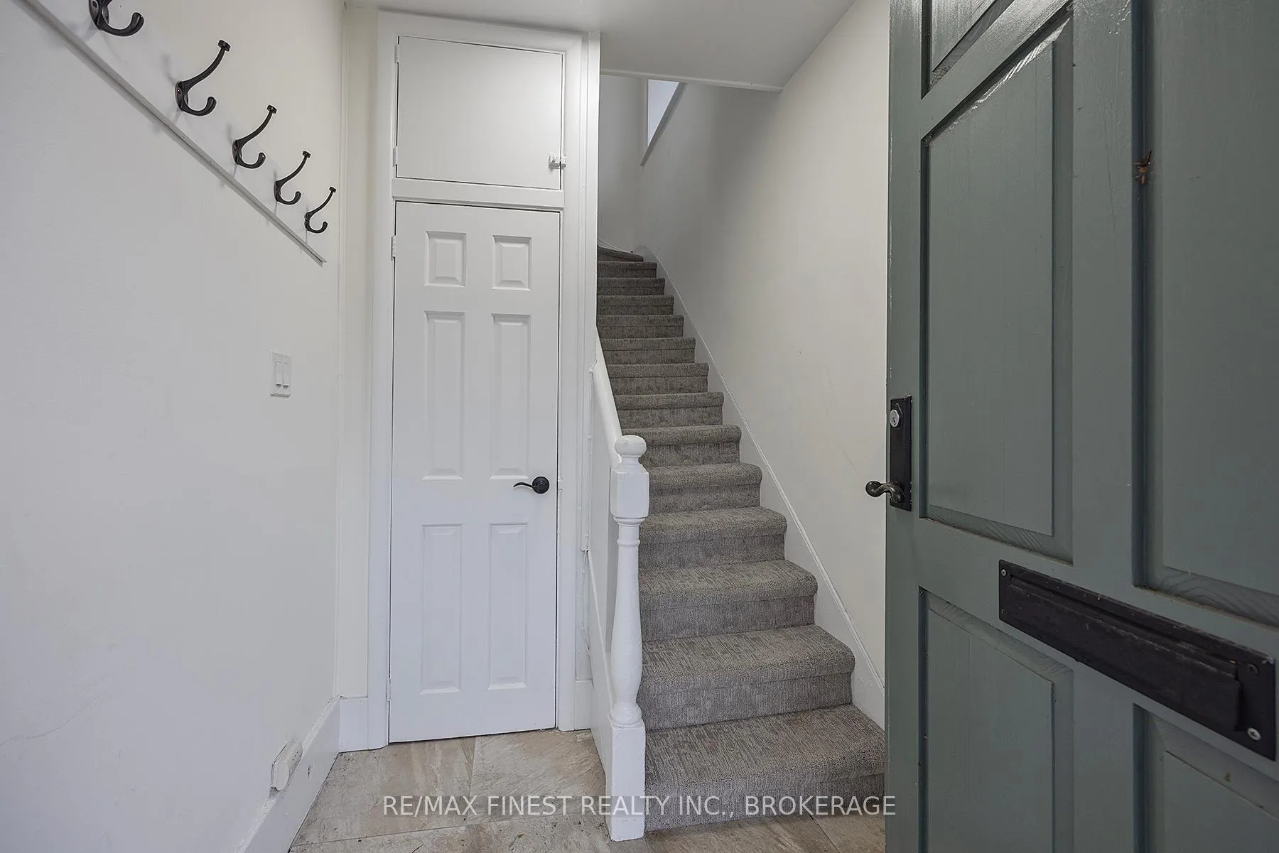 Photo 4 of 114 Yonge Street, Kingston, Central City West — HOMEH