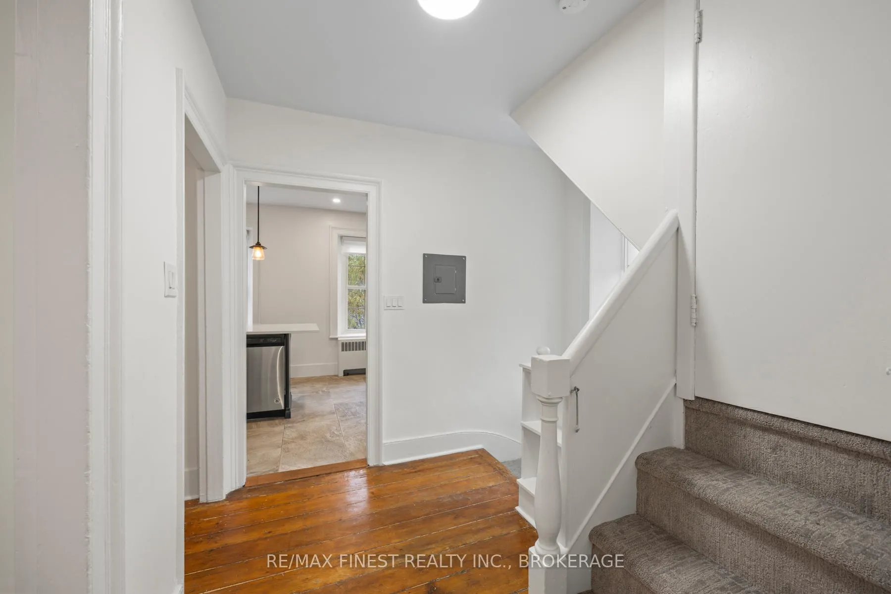 Photo 6 of 114 Yonge Street, Kingston, Central City West — HOMEH