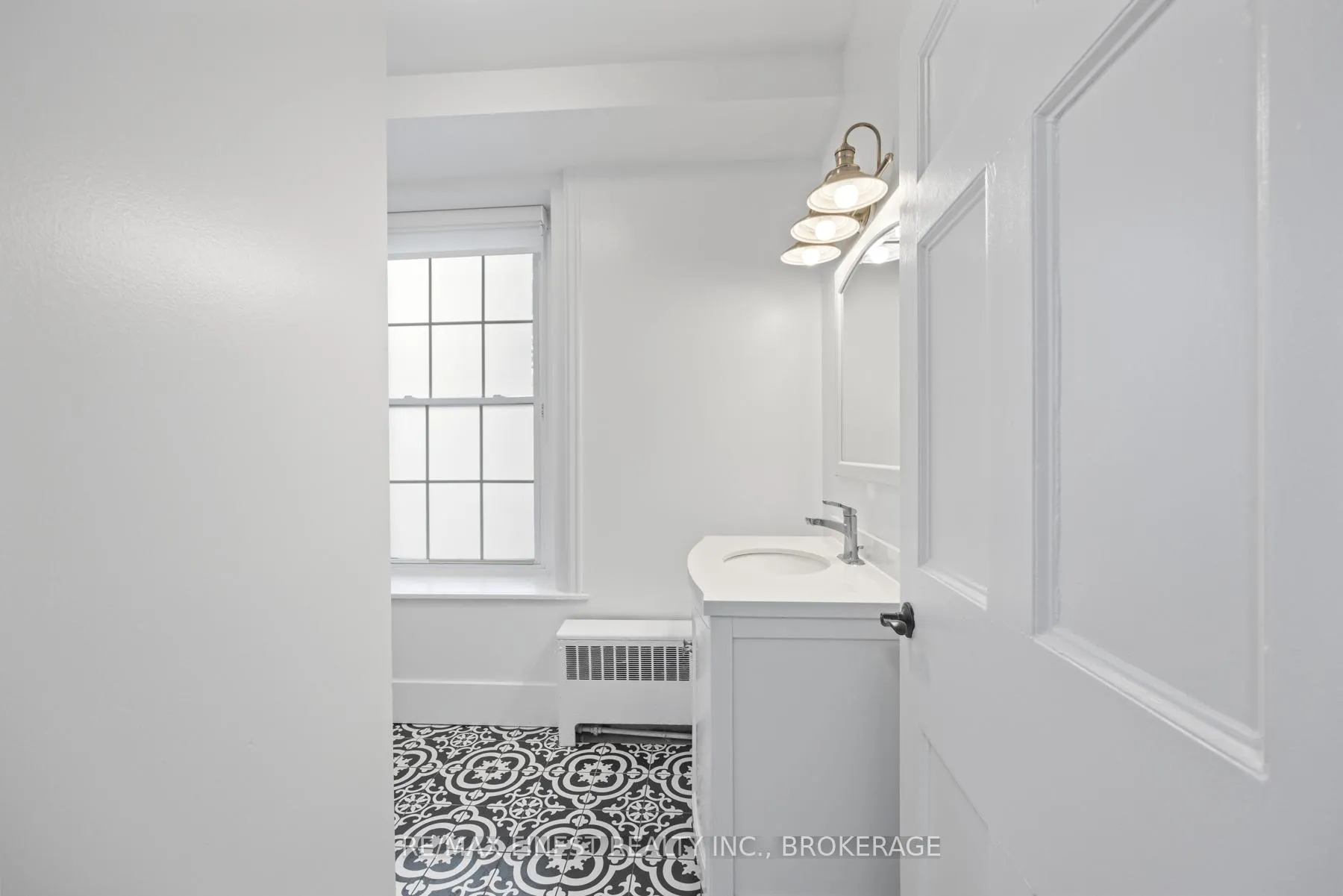 Photo 16 of 114 Yonge Street, Kingston, Central City West — HOMEH