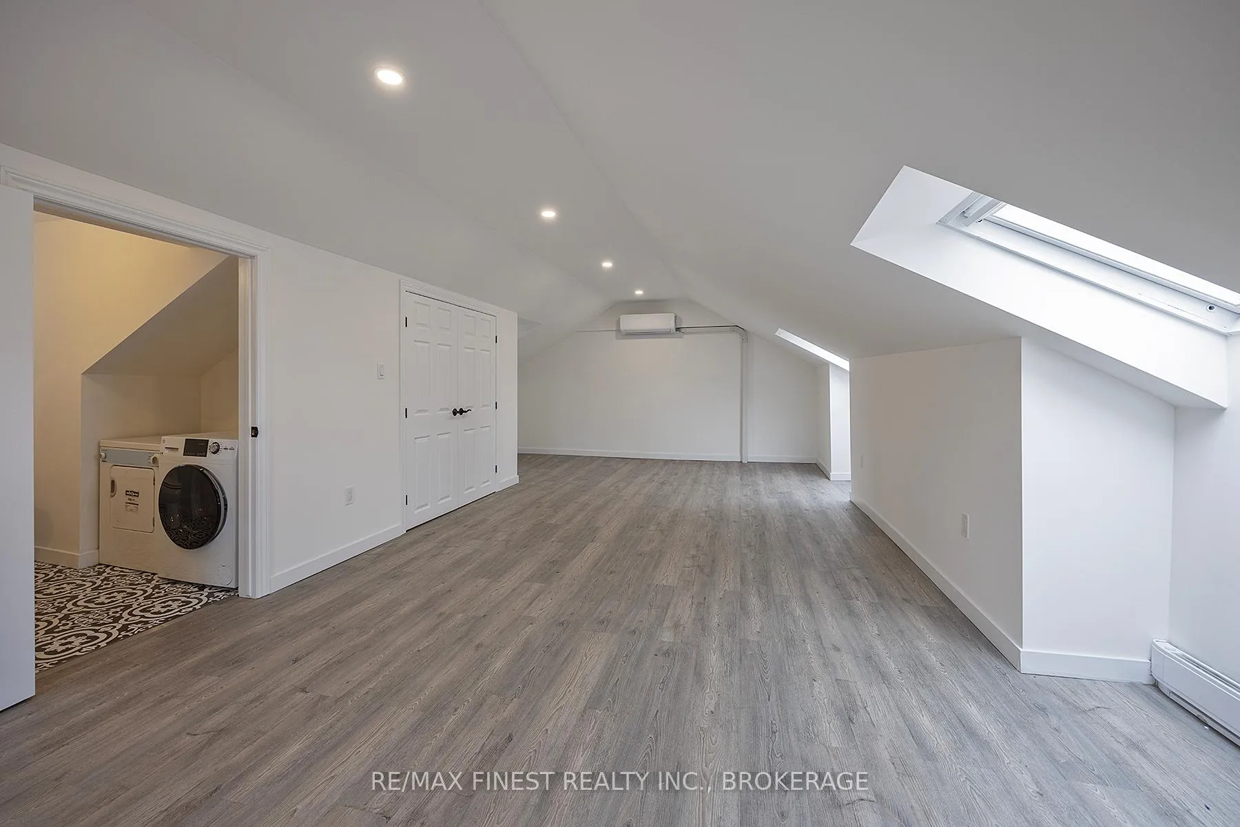 Photo 18 of 114 Yonge Street, Kingston, Central City West — HOMEH
