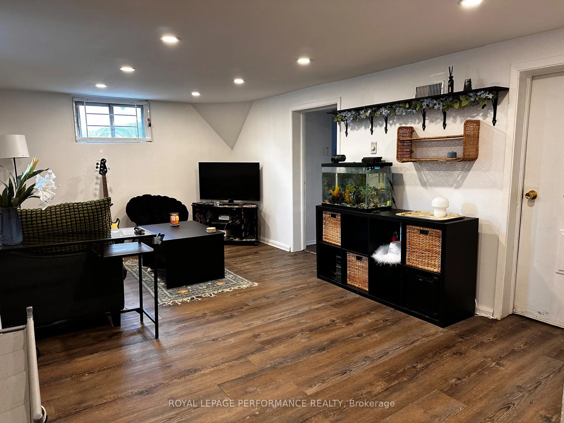 Photo 3 of Unit 4, 110 Glynn Avenue, Ottawa, Overbrook — HOMEH