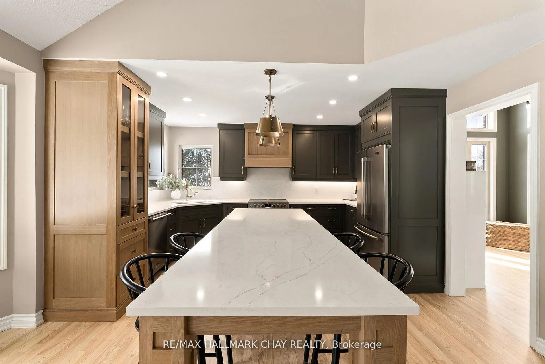 Photo 10 of 32 Forest Hill Drive, Springwater, Midhurst — HOMEH