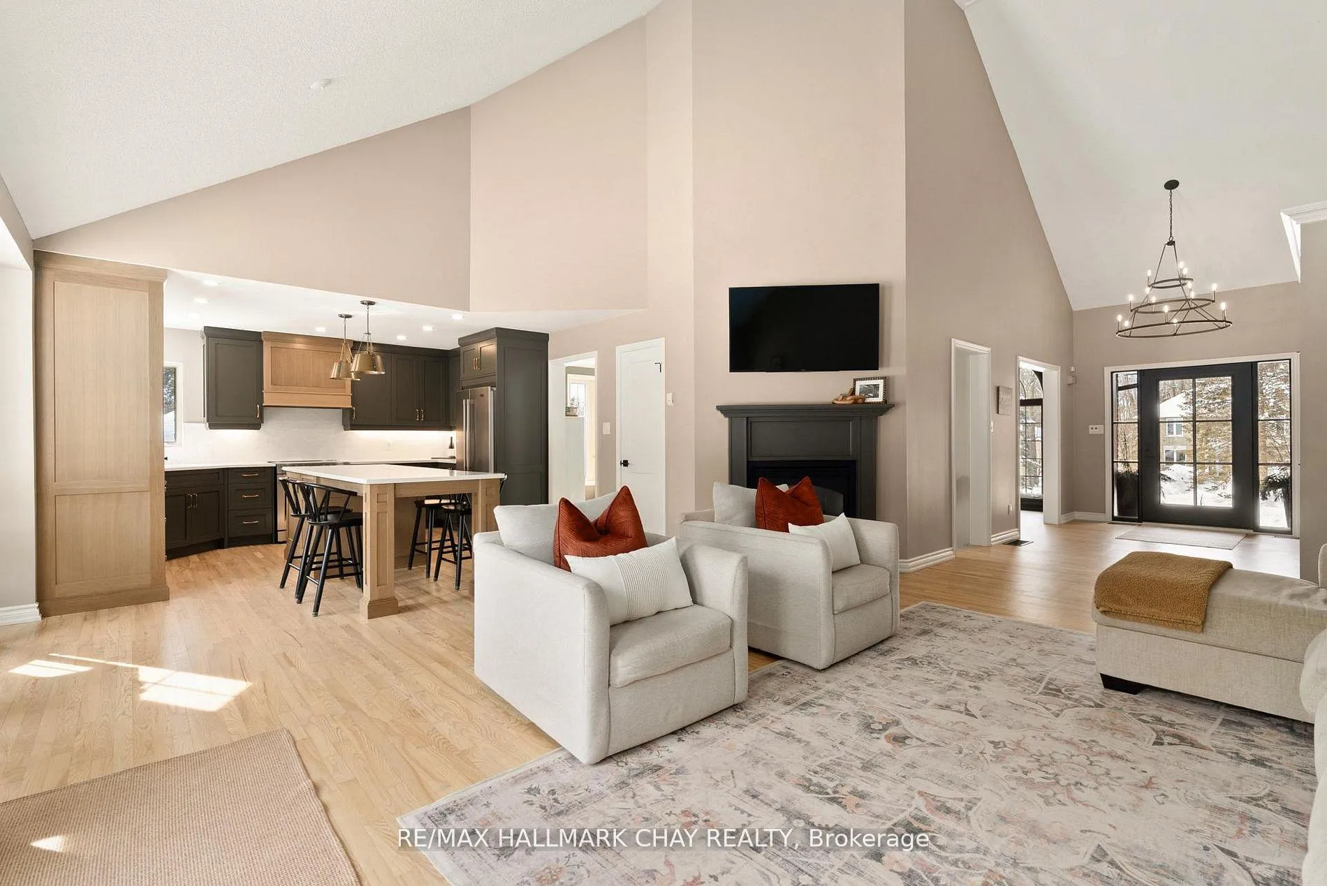 Photo 14 of 32 Forest Hill Drive, Springwater, Midhurst — HOMEH