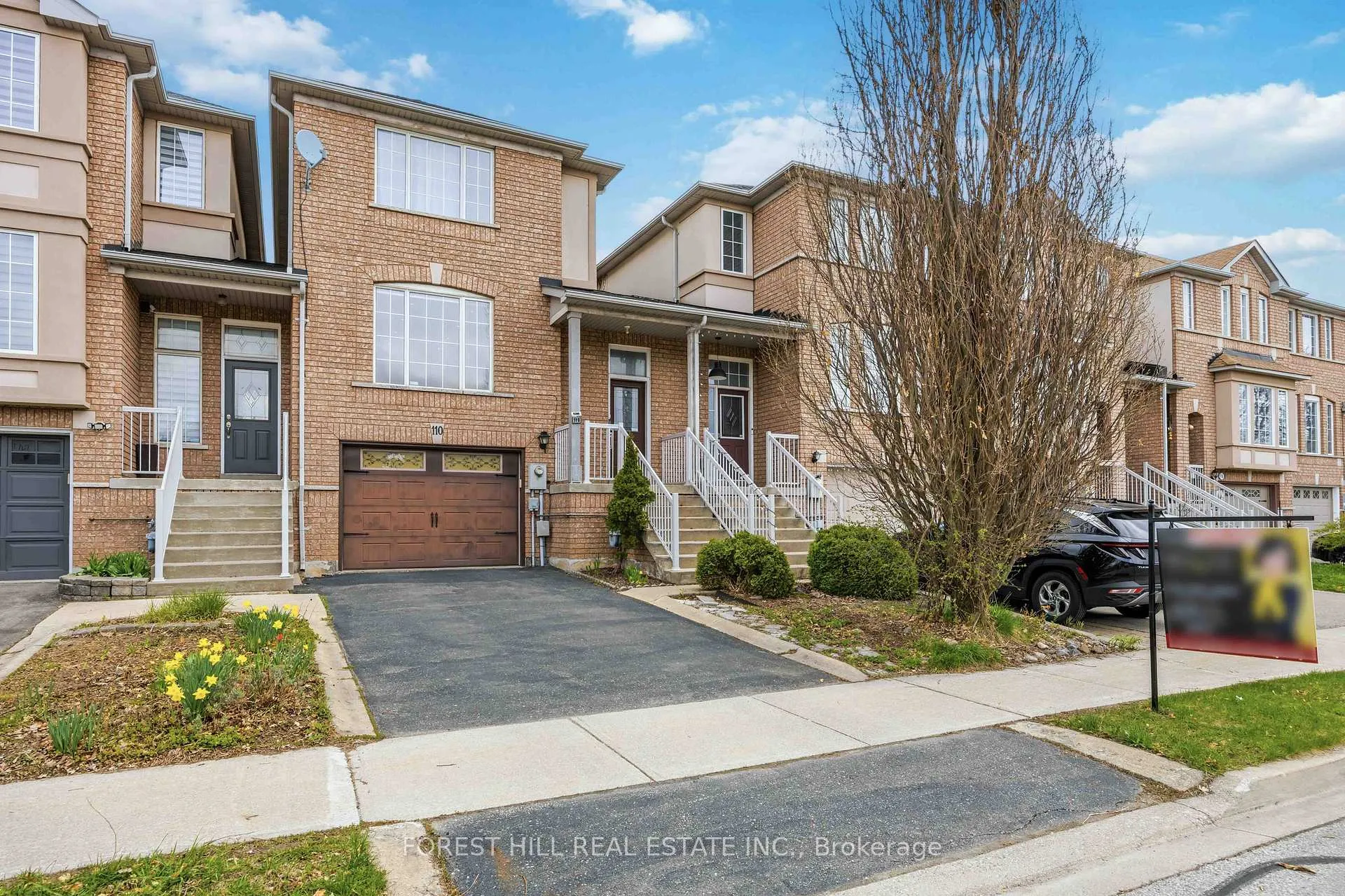 Front of 110 Foxfield Crescent