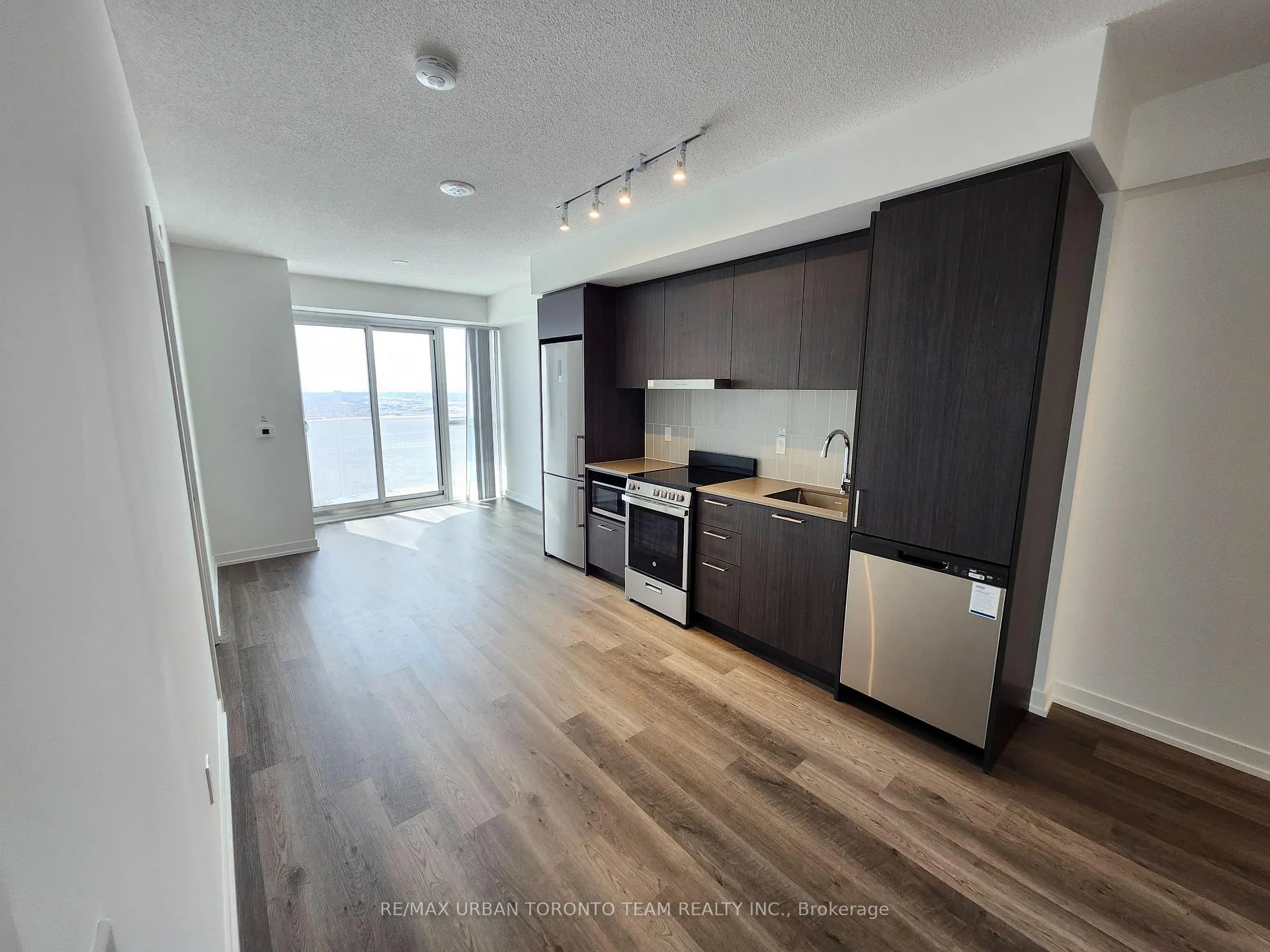 Photo 3 of Unit 3003, 195 Commerce Street, Vaughan, Vaughan Corporate Centre — HOMEH
