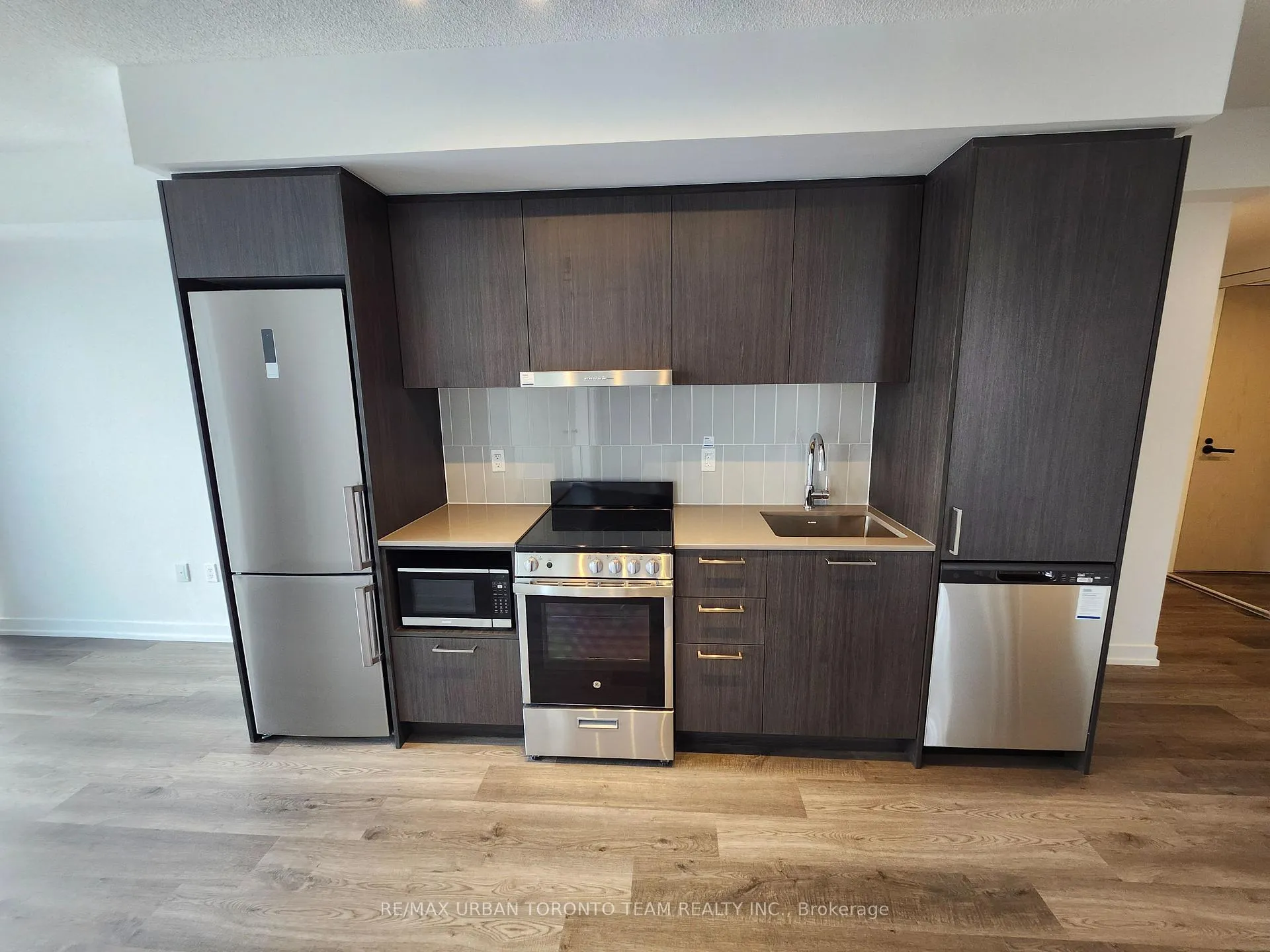Photo 6 of Unit 3003, 195 Commerce Street, Vaughan, Vaughan Corporate Centre — HOMEH