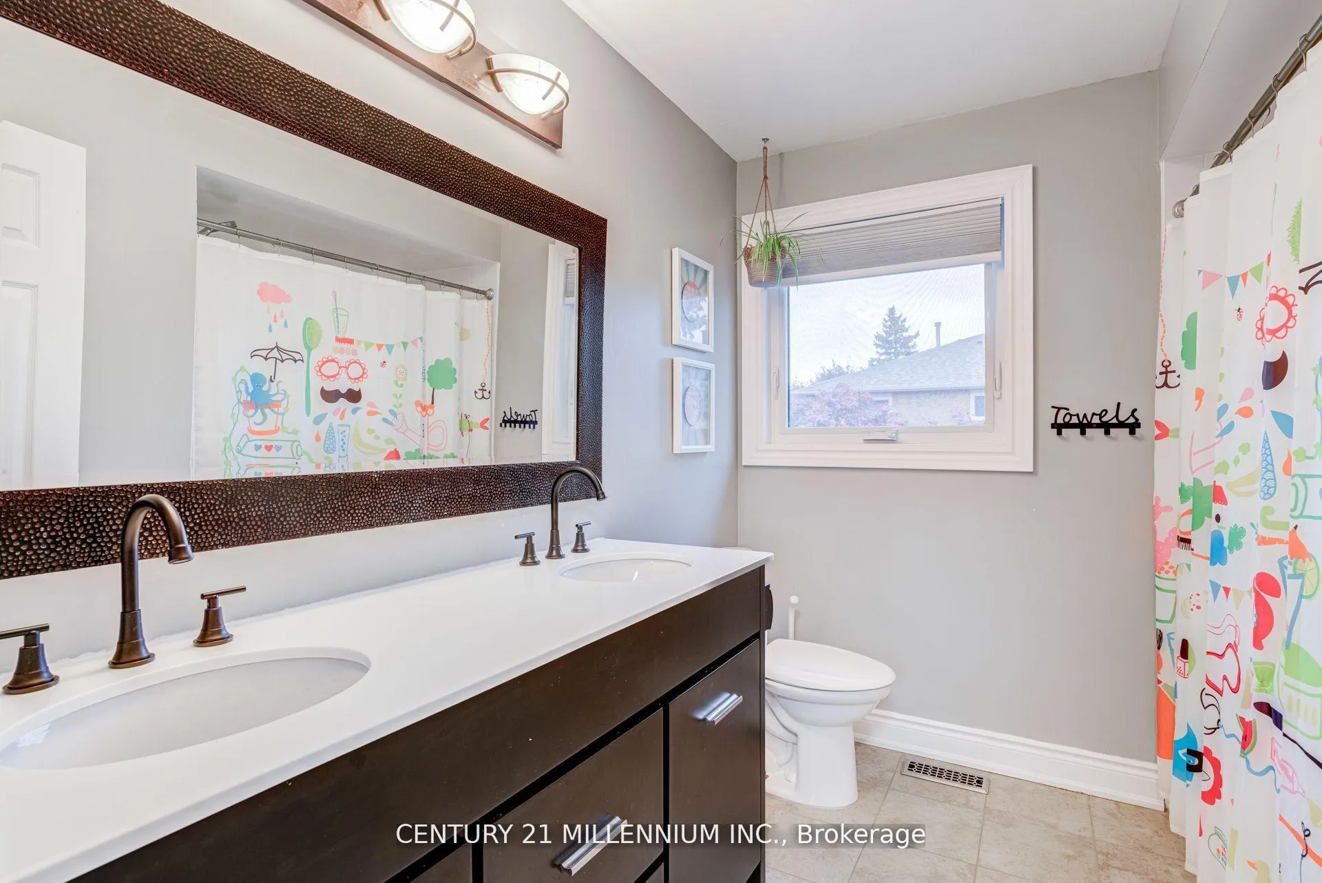 Photo 24 of 28 Bristol Avenue, Brampton, Northwood Park — HOMEH