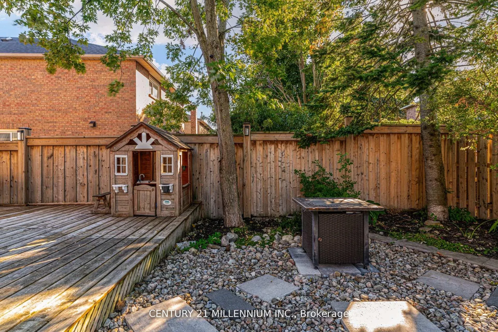 Photo 37 of 28 Bristol Avenue, Brampton, Northwood Park — HOMEH