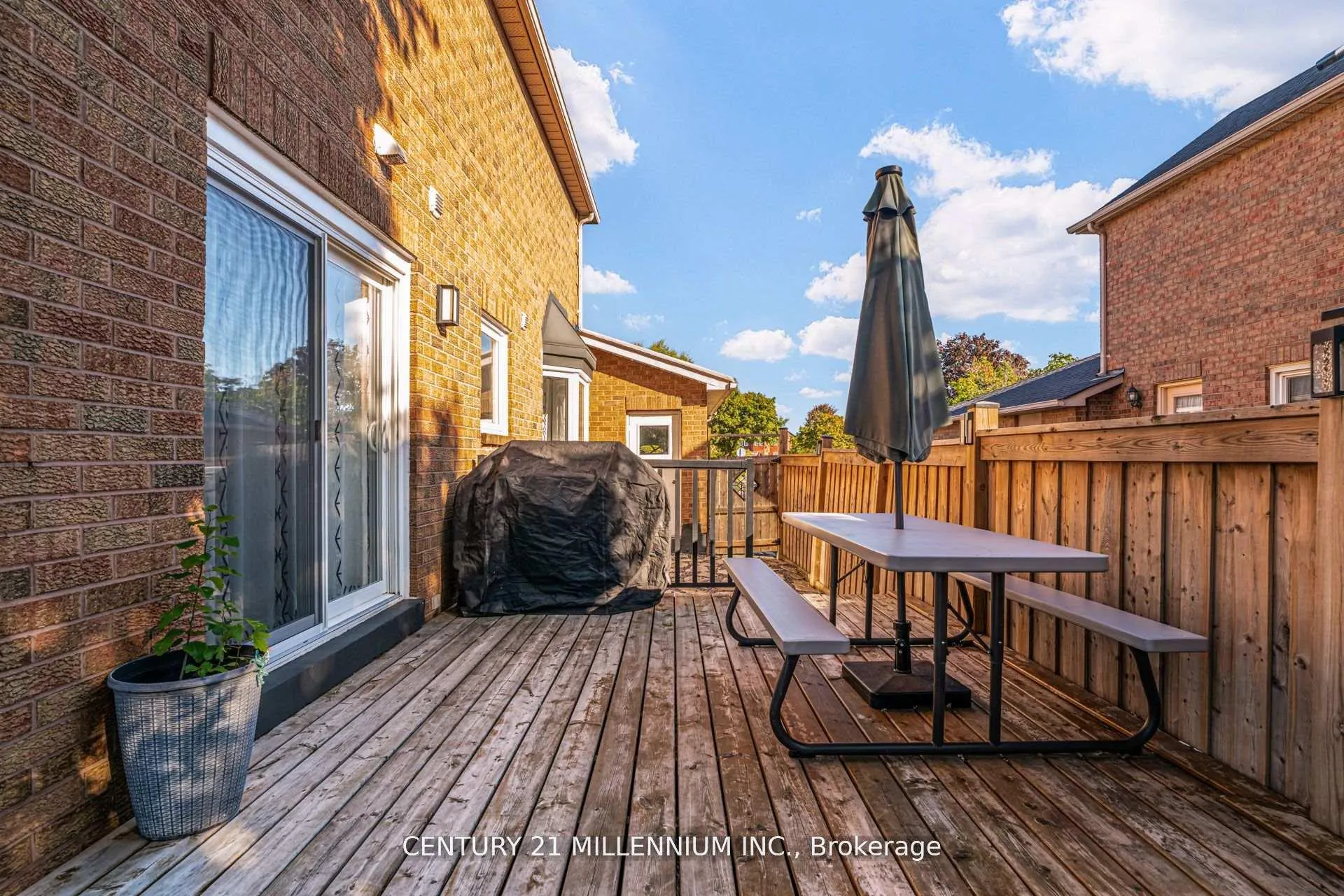 Photo 39 of 28 Bristol Avenue, Brampton, Northwood Park — HOMEH