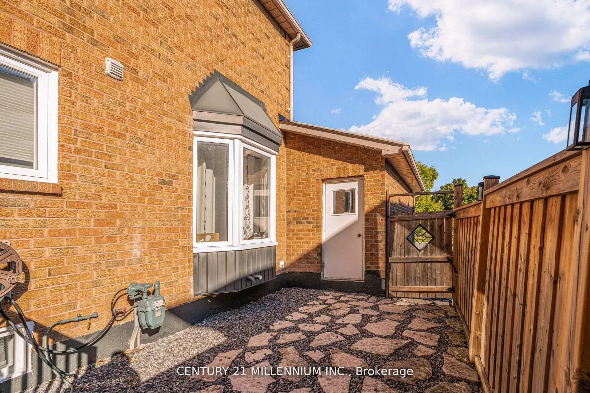 Photo 40 of 28 Bristol Avenue, Brampton, Northwood Park — HOMEH