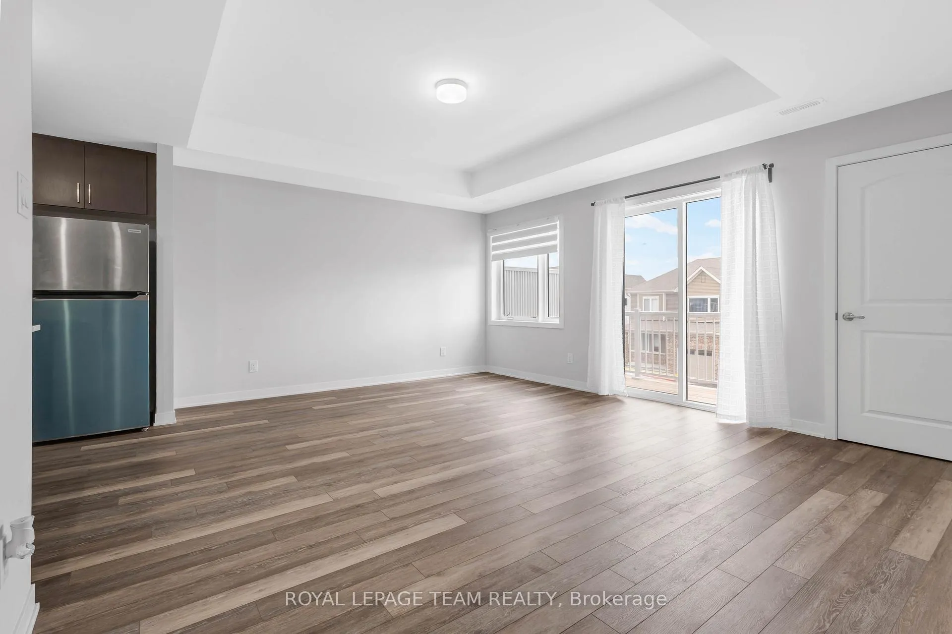 Photo 5 of 1018 Parnian Private, Ottawa, Barrhaven - Half Moon Bay — HOMEH