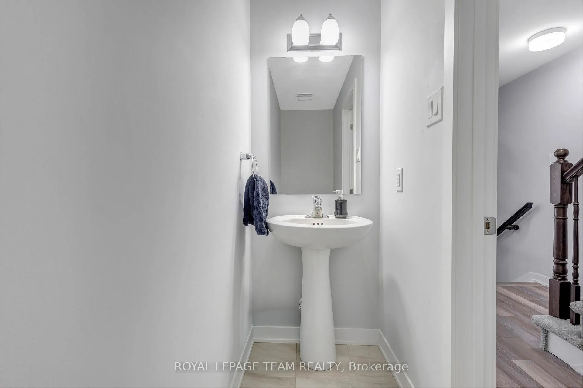 Photo 11 of 1018 Parnian Private, Ottawa, Barrhaven - Half Moon Bay — HOMEH