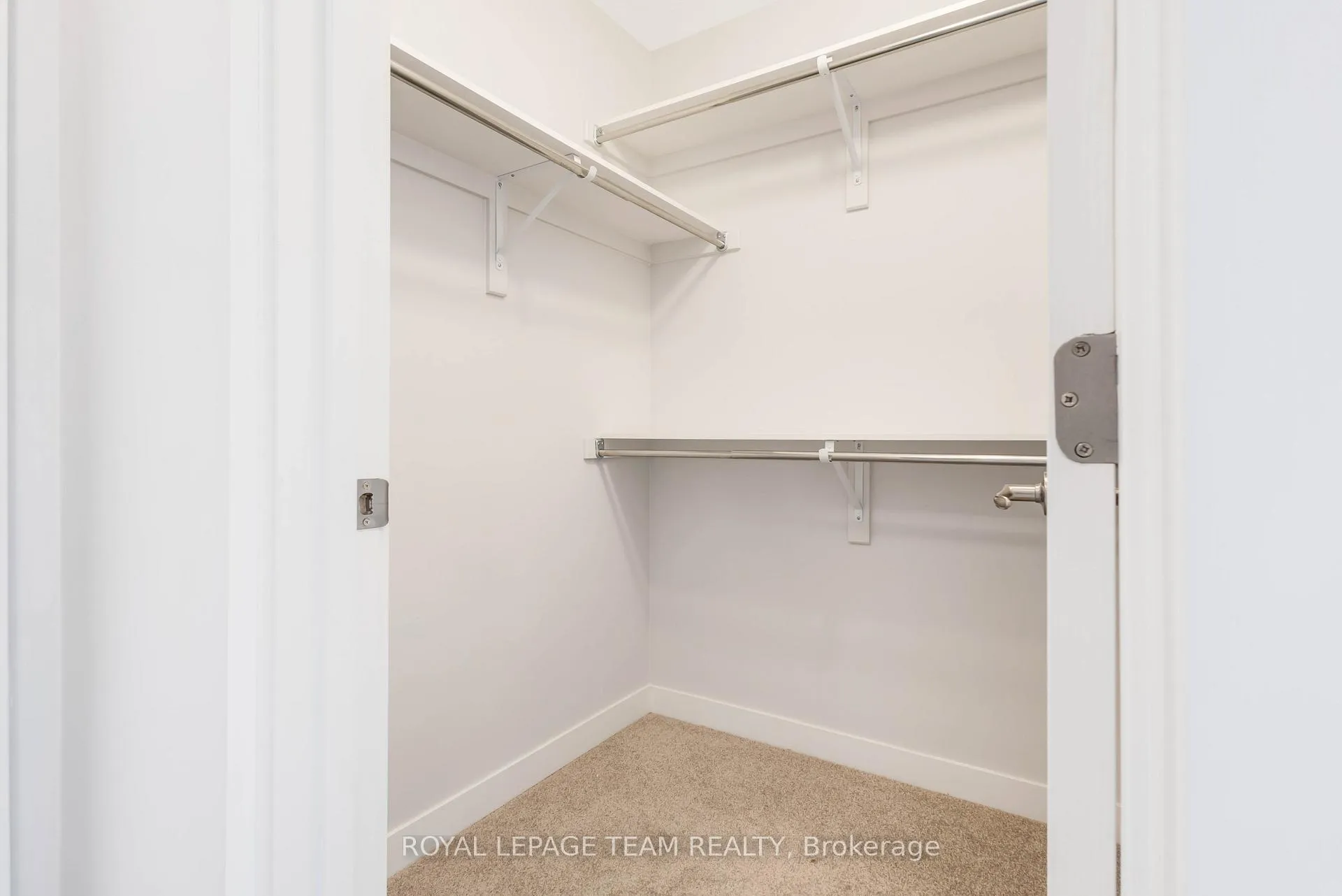 Photo 14 of 1018 Parnian Private, Ottawa, Barrhaven - Half Moon Bay — HOMEH