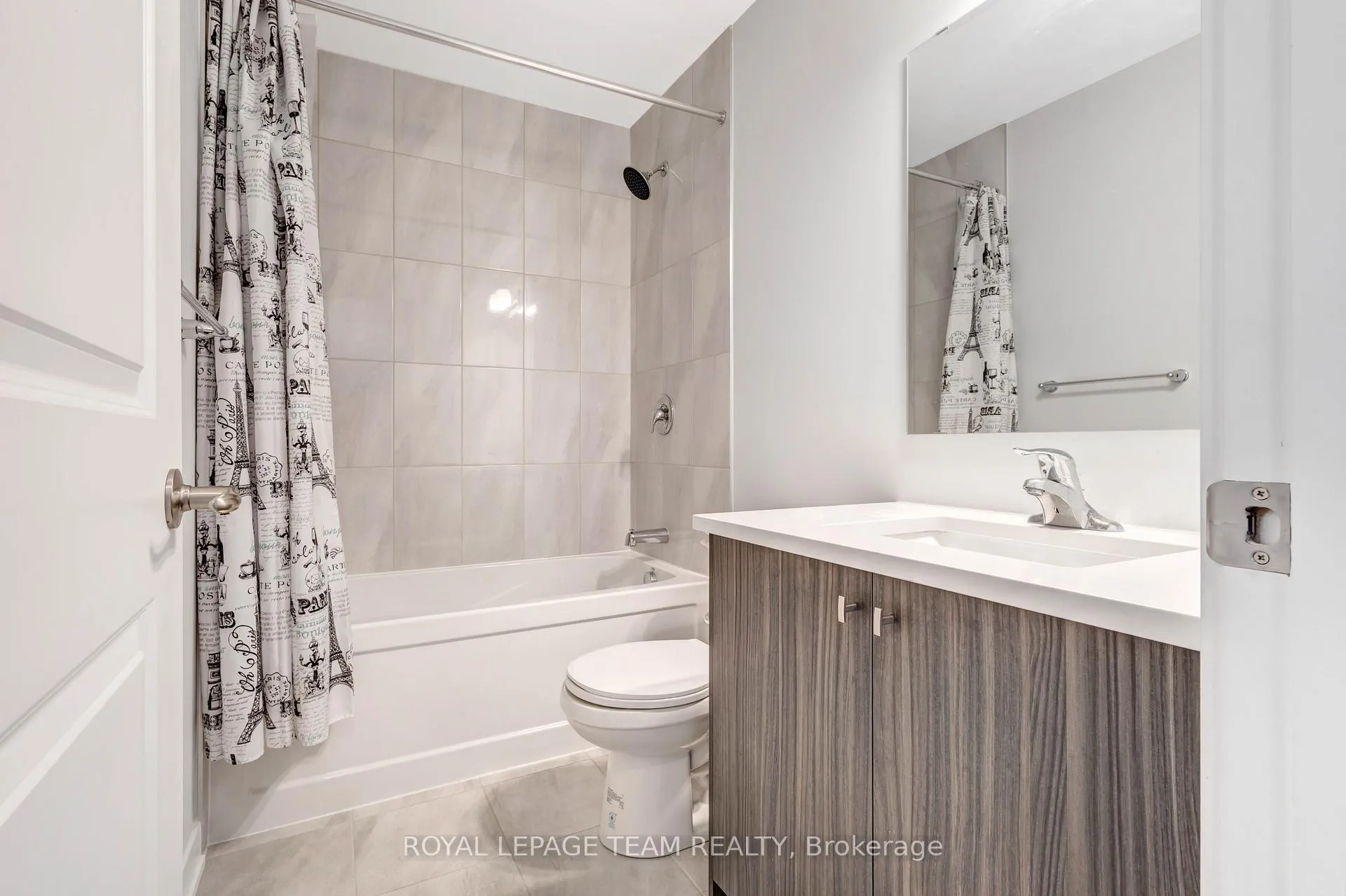 Photo 17 of 1018 Parnian Private, Ottawa, Barrhaven - Half Moon Bay — HOMEH