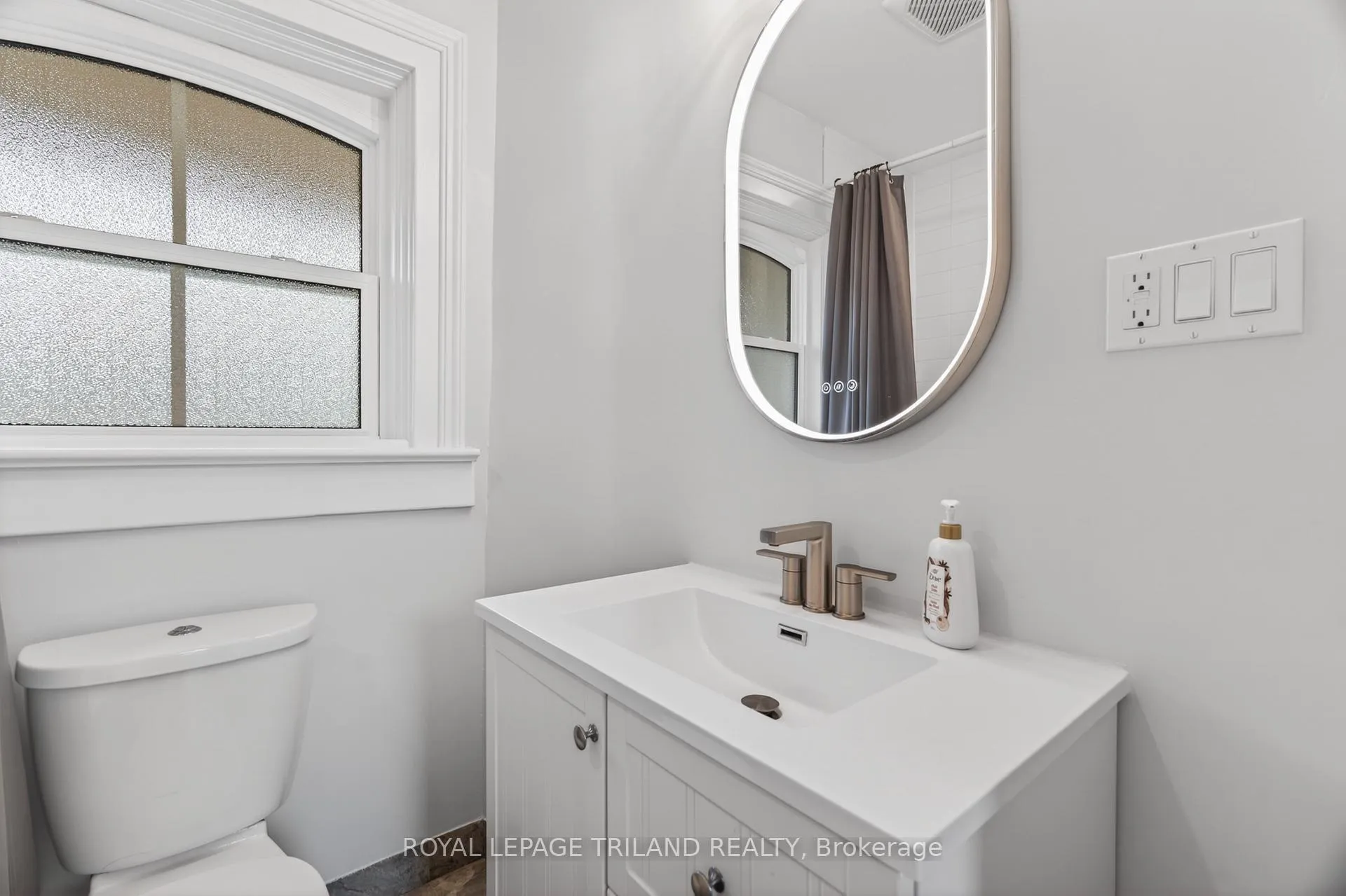 Photo 10 of 492 Victoria Street, Warwick, Watford — HOMEH
