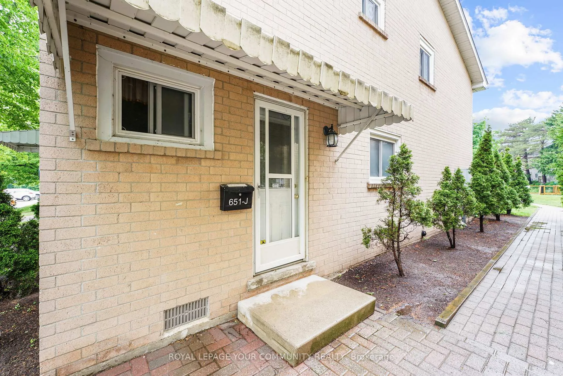 Photo 2 of Unit J, 651 Albert Street, Waterloo — HOMEH