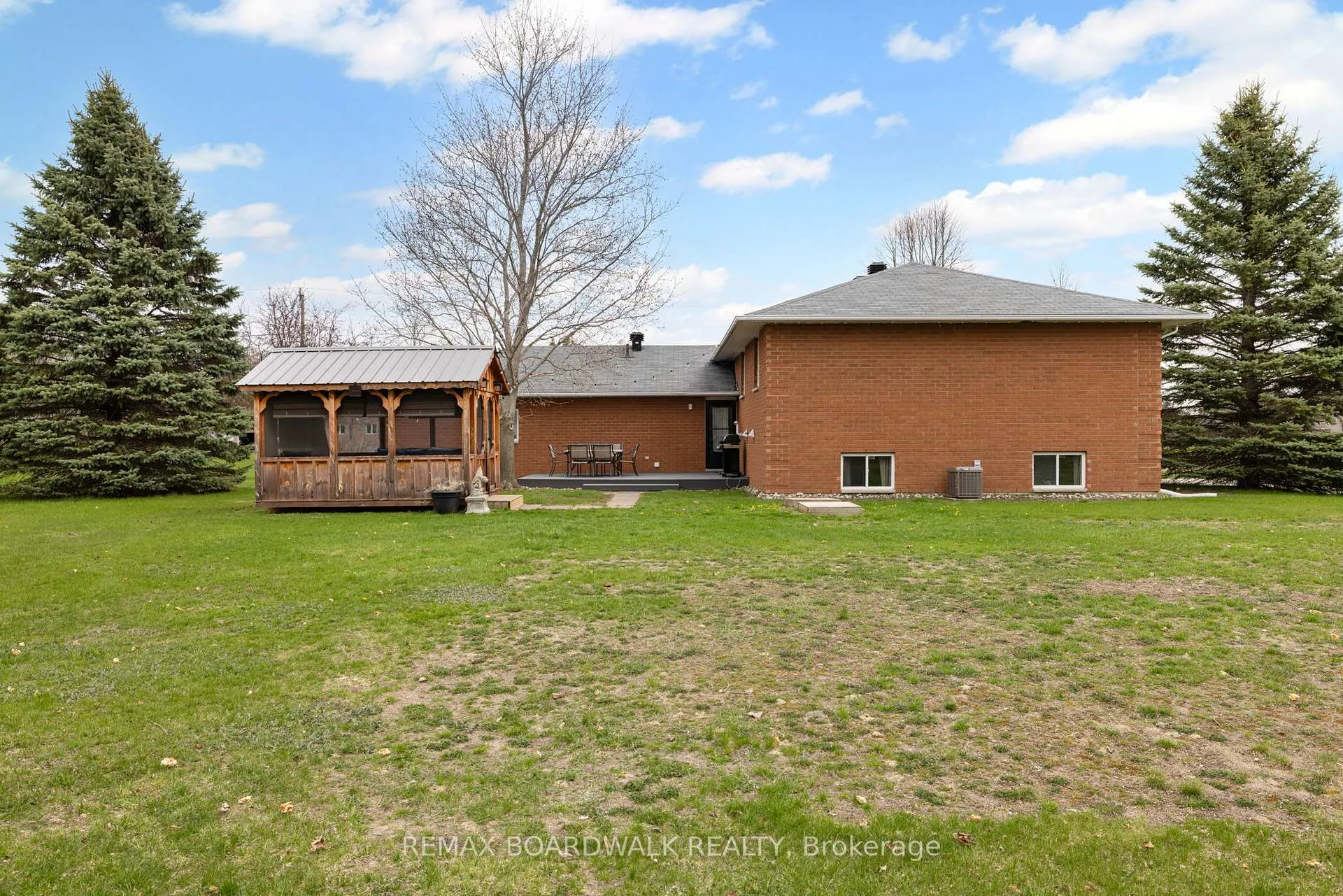 Photo 37 of 14 Davis Lane, Rideau Lakes, Rideau Lakes (South Elmsley) Twp — HOMEH
