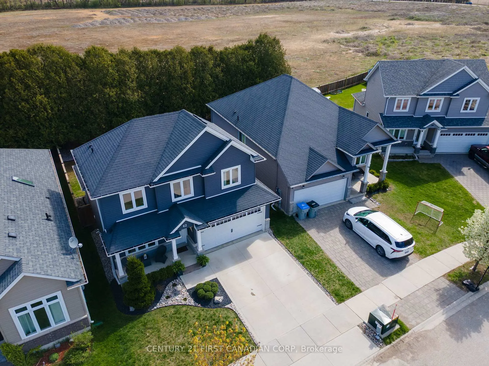Photo 3 of 62 Abbott Street, Strathroy-Caradoc, SE — HOMEH