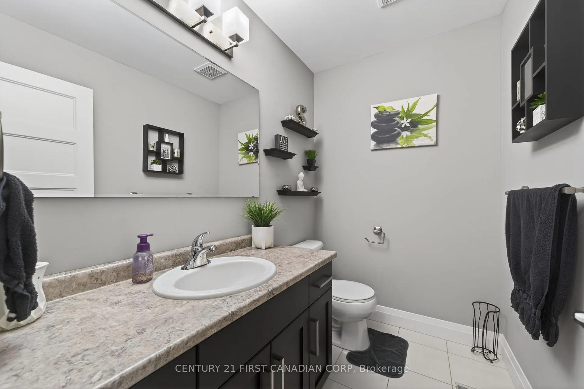 Photo 11 of 62 Abbott Street, Strathroy-Caradoc, SE — HOMEH