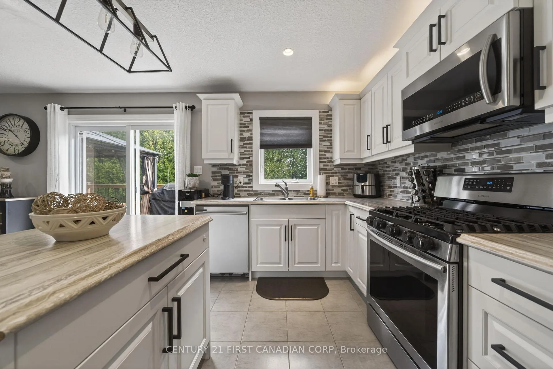 Photo 17 of 62 Abbott Street, Strathroy-Caradoc, SE — HOMEH