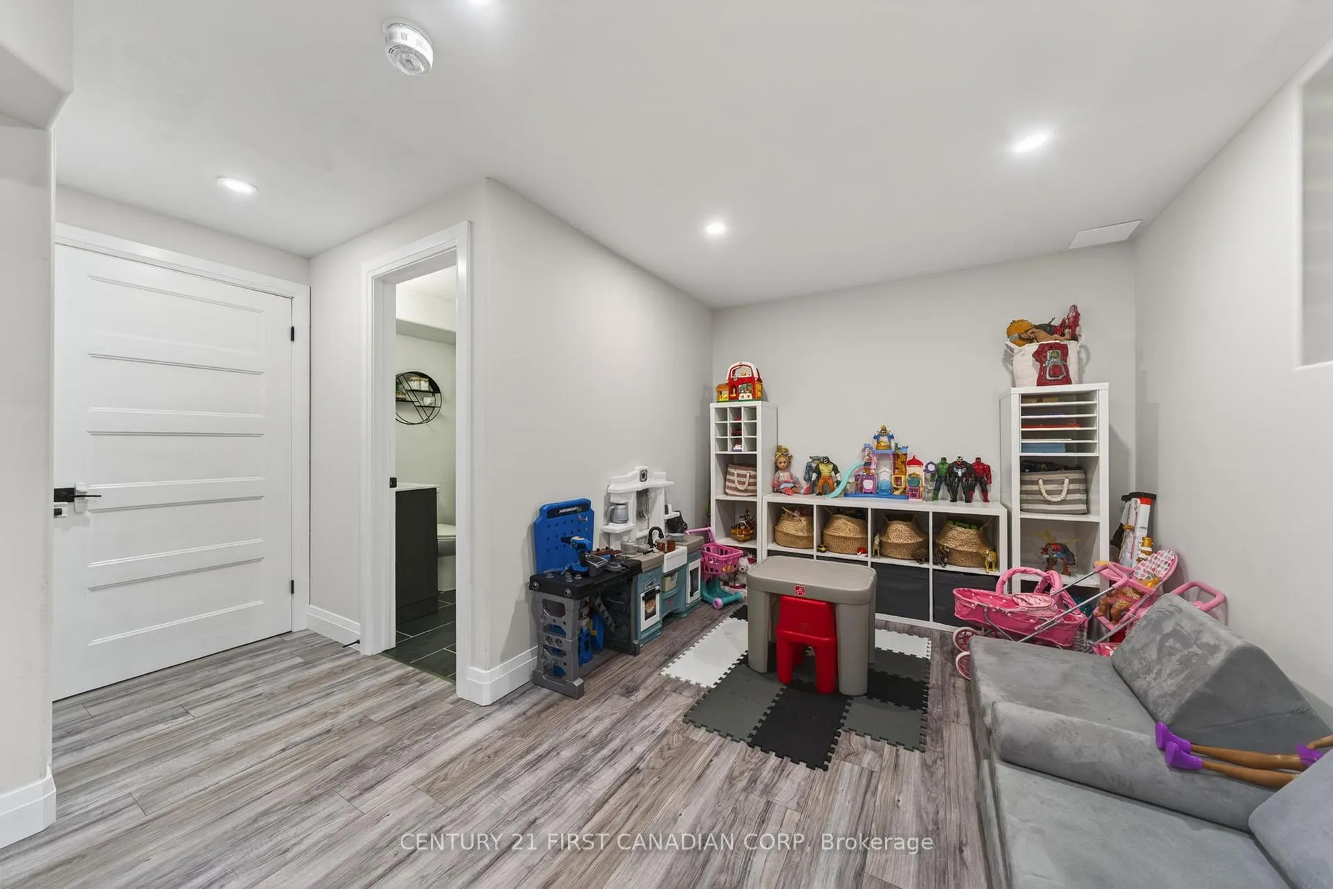 Photo 28 of 62 Abbott Street, Strathroy-Caradoc, SE — HOMEH