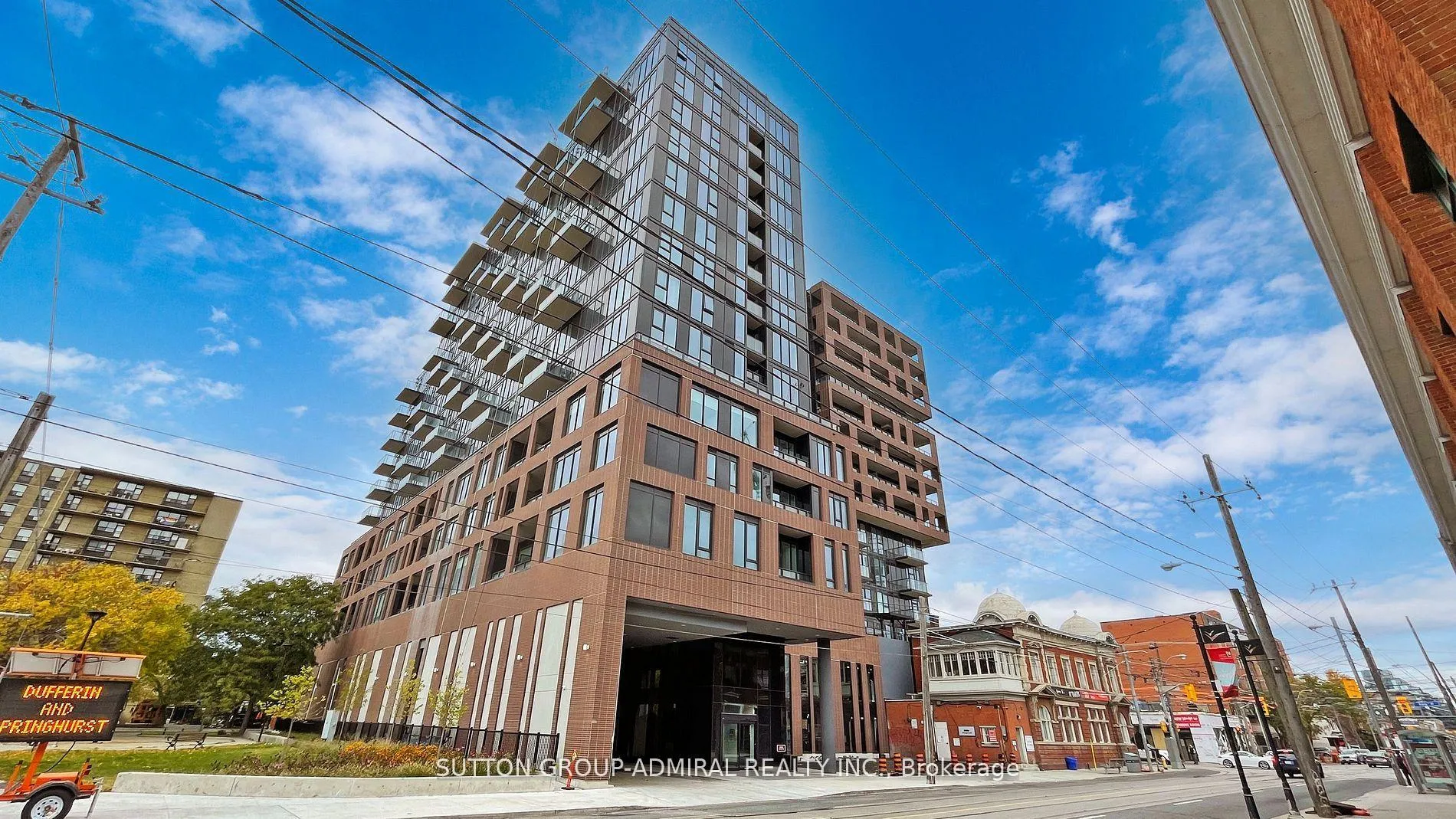 Front of Unit 611, 270 Dufferin Street