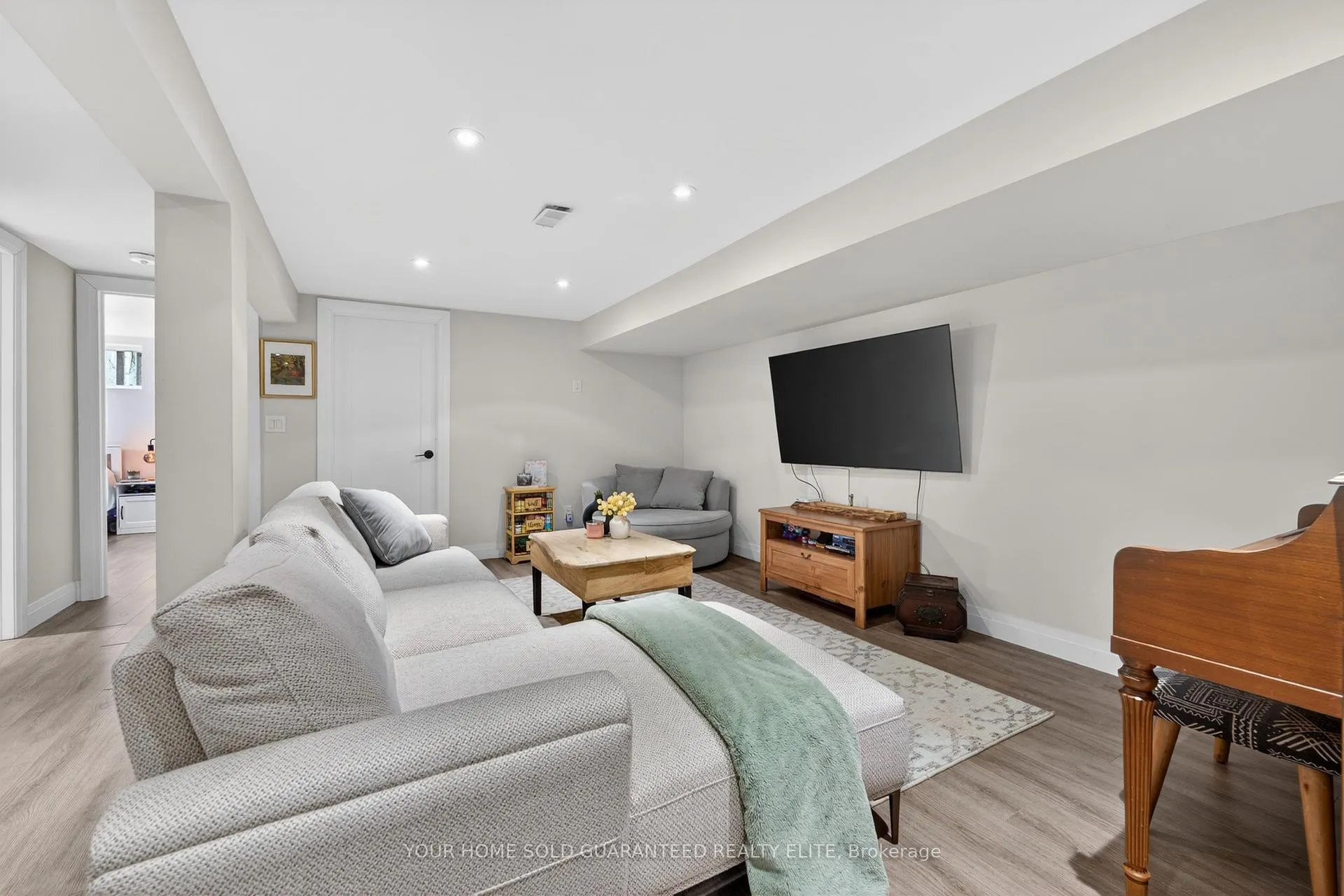 Photo 5 of 22 Hazelwood Avenue, Grimsby, Grimsby West — HOMEH