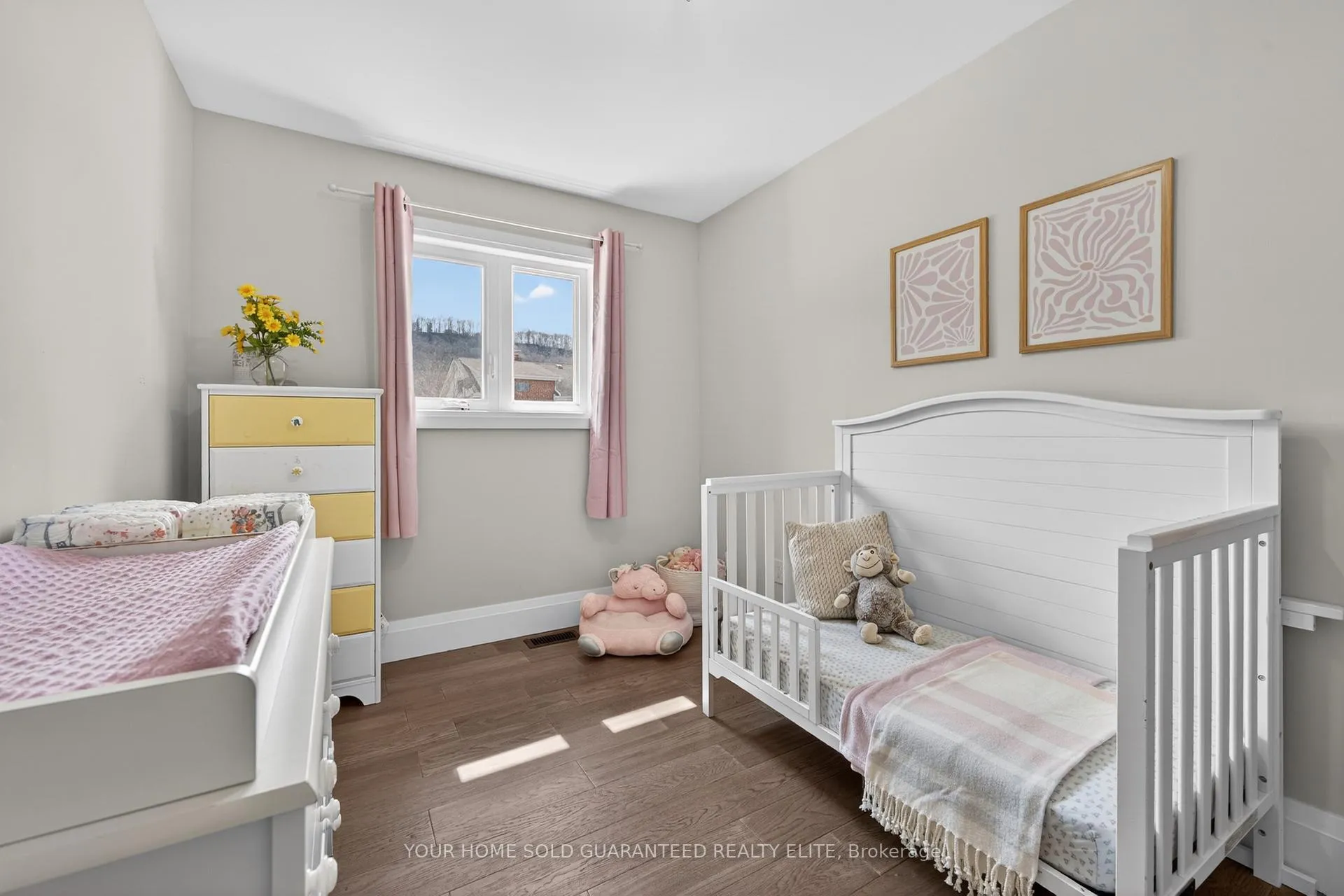 Photo 18 of 22 Hazelwood Avenue, Grimsby, Grimsby West — HOMEH