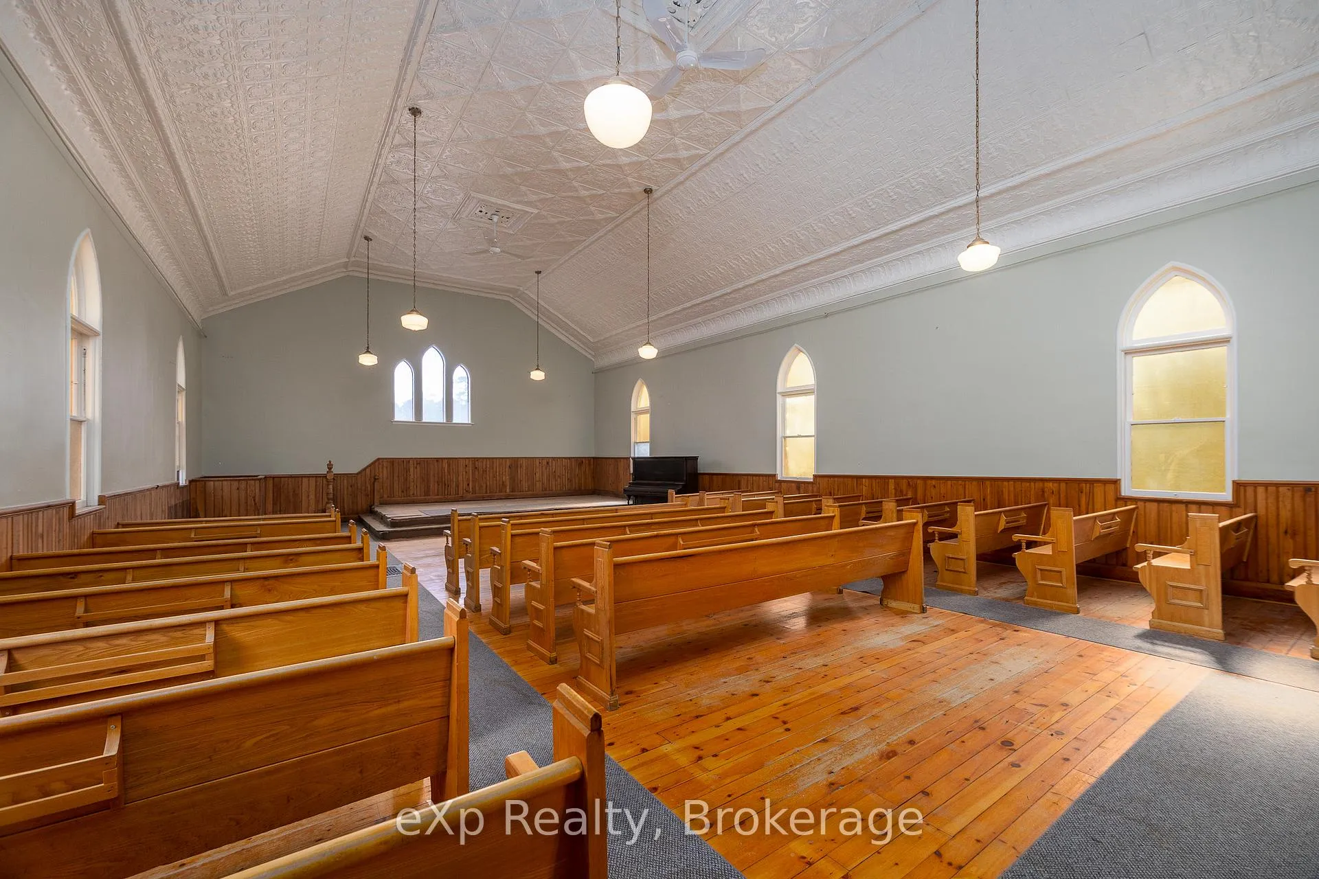Photo 6 of 776839 Highway 10, Chatsworth — HOMEH