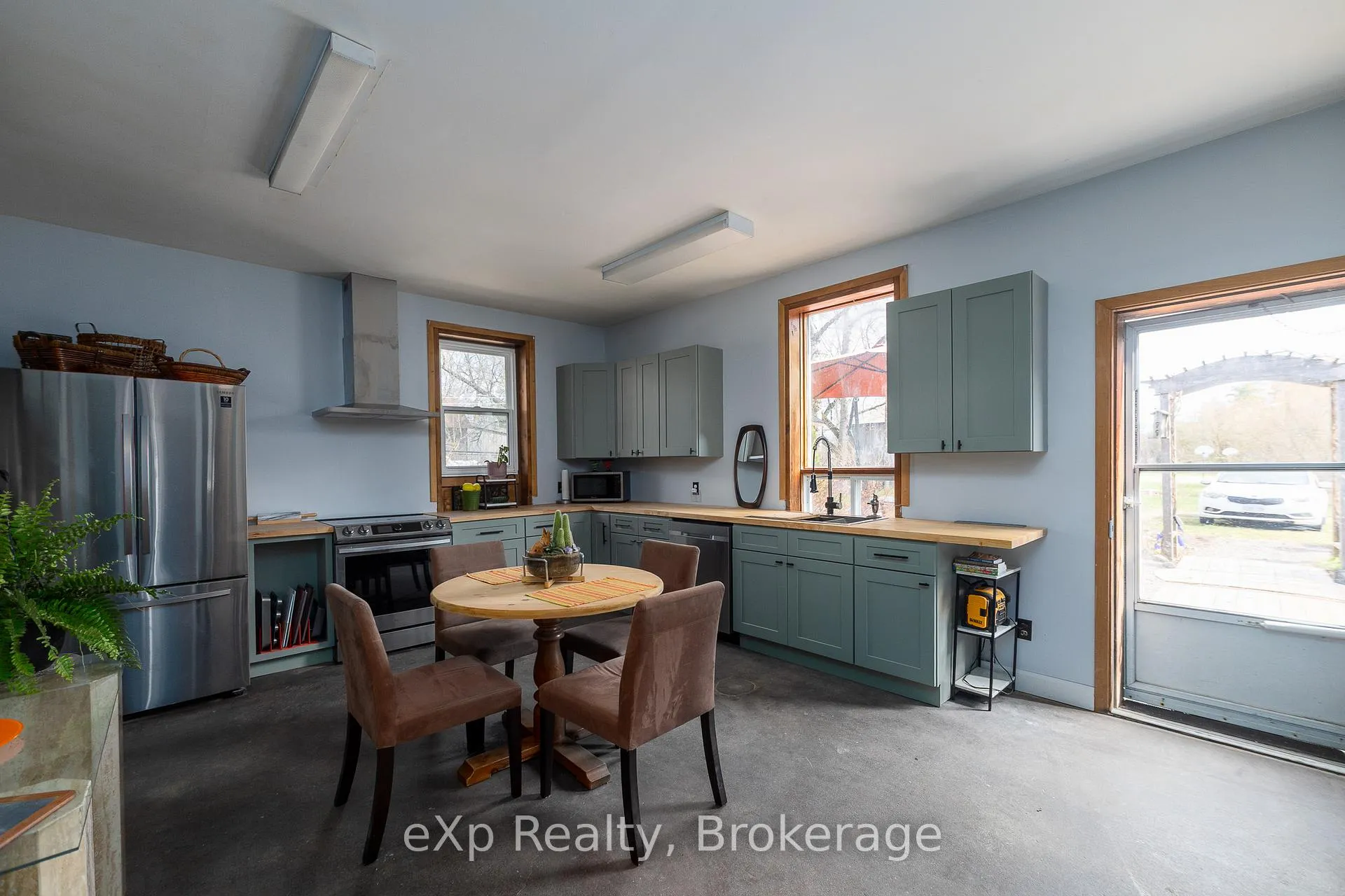 Photo 18 of 776839 Highway 10, Chatsworth — HOMEH