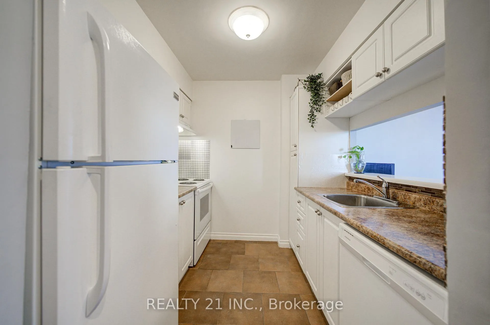 Photo 14 of Unit 607, 1665 Pickering Parkway, Pickering, Village East — HOMEH