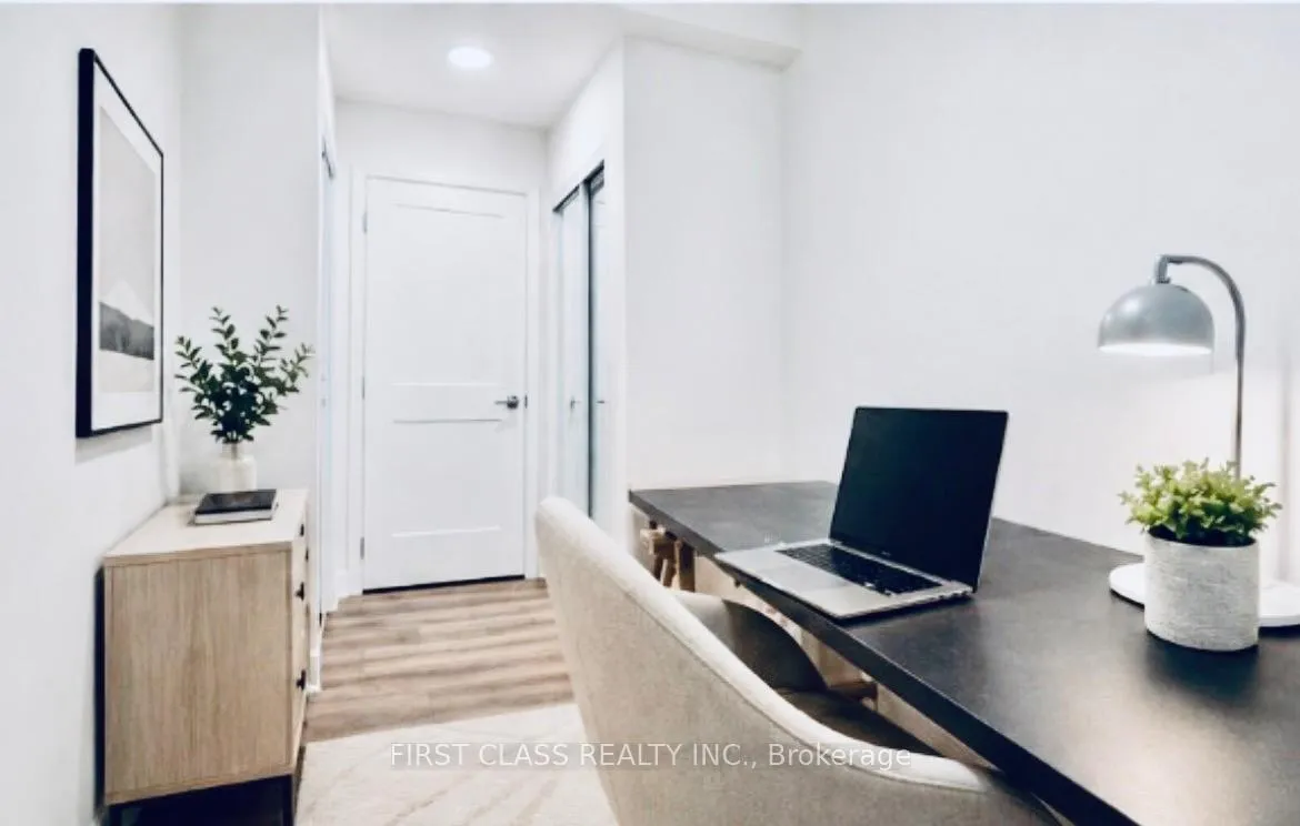 Photo 12 of Unit 330, 50 Lakebreeze Drive, Clarington, Newcastle — HOMEH
