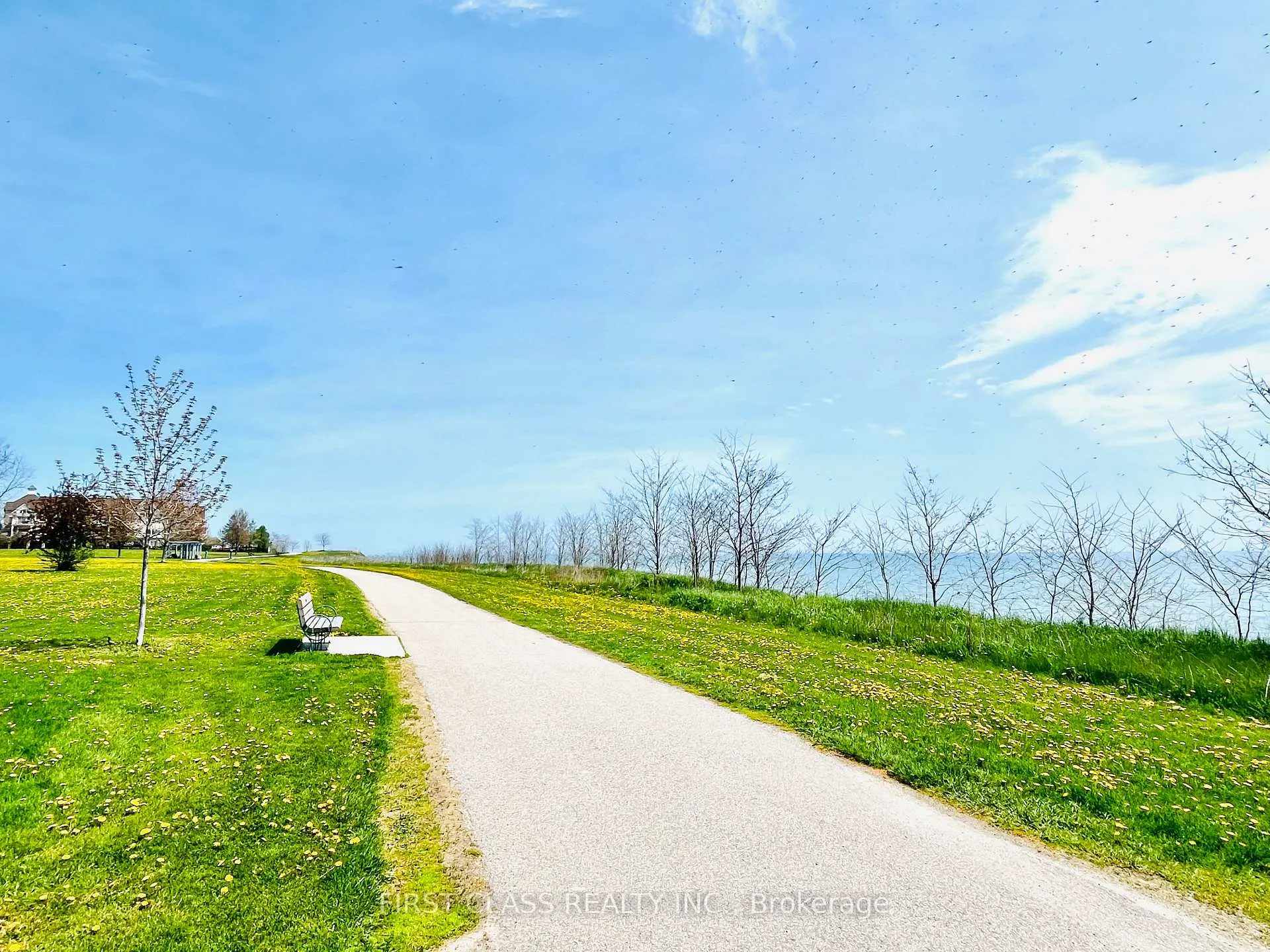Photo 28 of Unit 330, 50 Lakebreeze Drive, Clarington, Newcastle — HOMEH