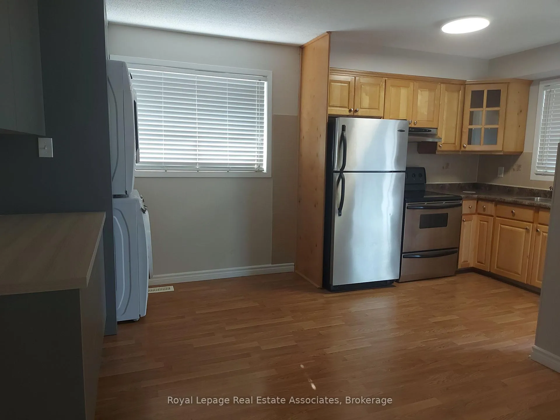 Photo 8 of Unit Main, 86 Overlea Crescent, Kitchener — HOMEH