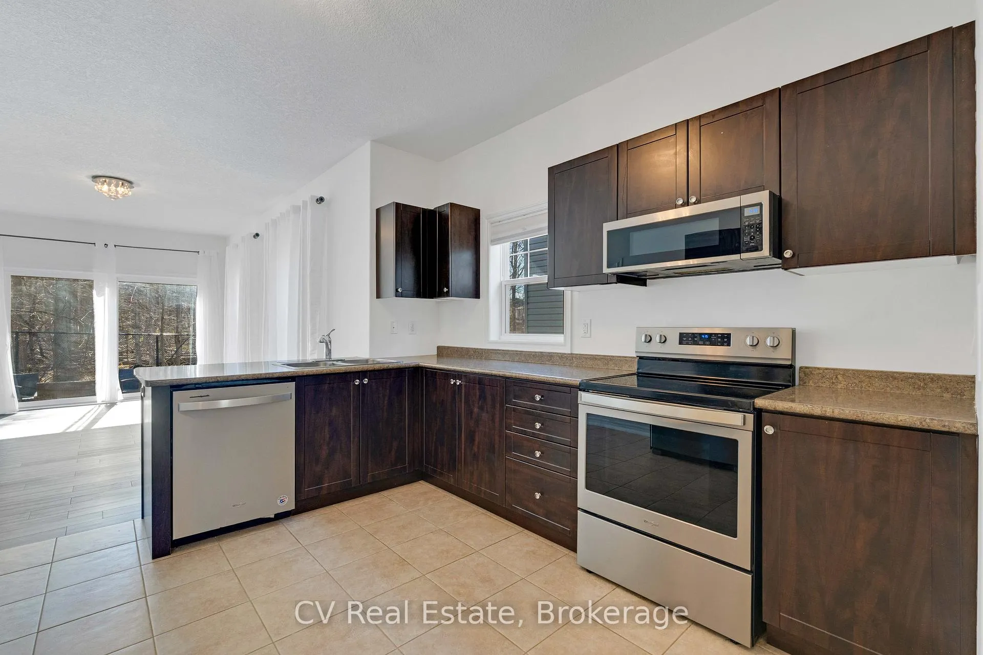 Photo 6 of 52 Isabella Drive, Orillia — HOMEH
