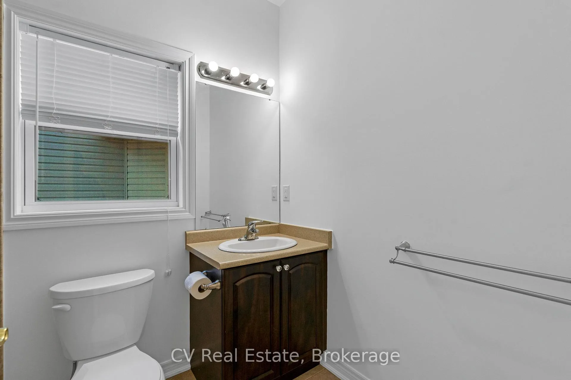 Photo 19 of 52 Isabella Drive, Orillia — HOMEH