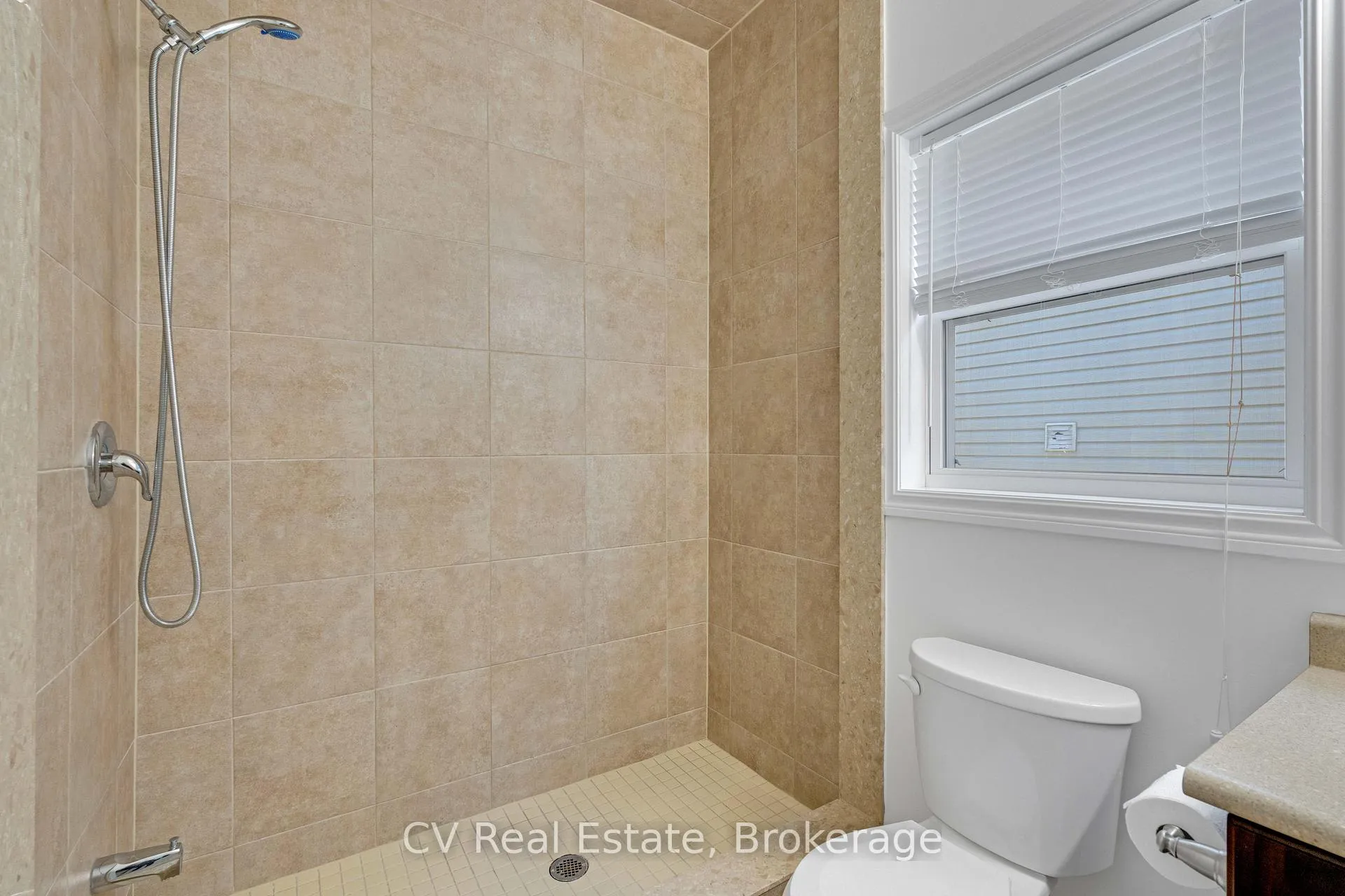 Photo 20 of 52 Isabella Drive, Orillia — HOMEH